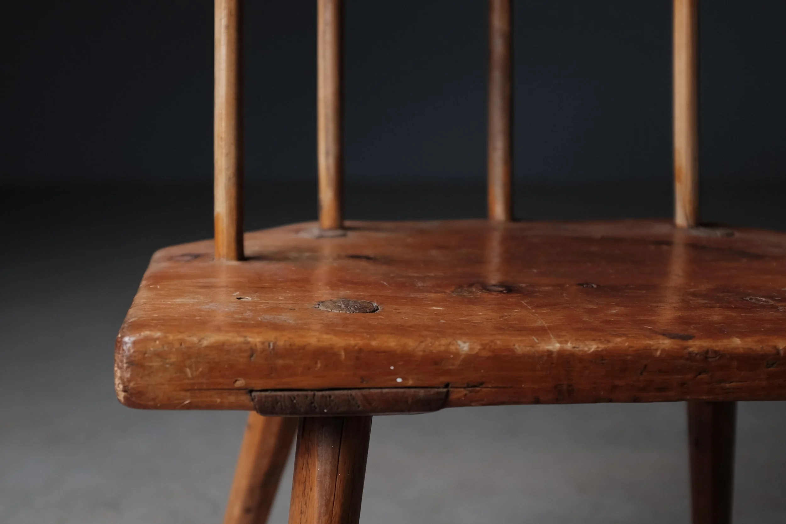 4-fauteuil-art-populaire-tyrol-19eme-siecle.jpg