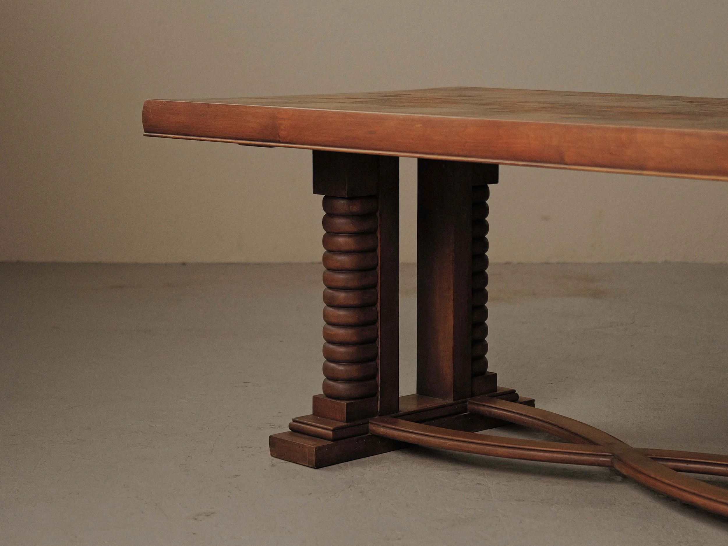 20260907T-table-en-chene-pieds-sculptes-plateau-marqueterie-france-vers-1940-9.jpg