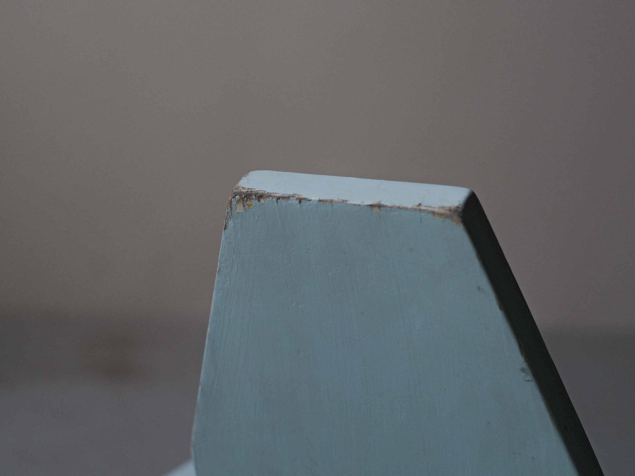 20260921A1-paire-de-fauteuils-modernistes-en-chêne-peint-annees-40-1940-17.jpg