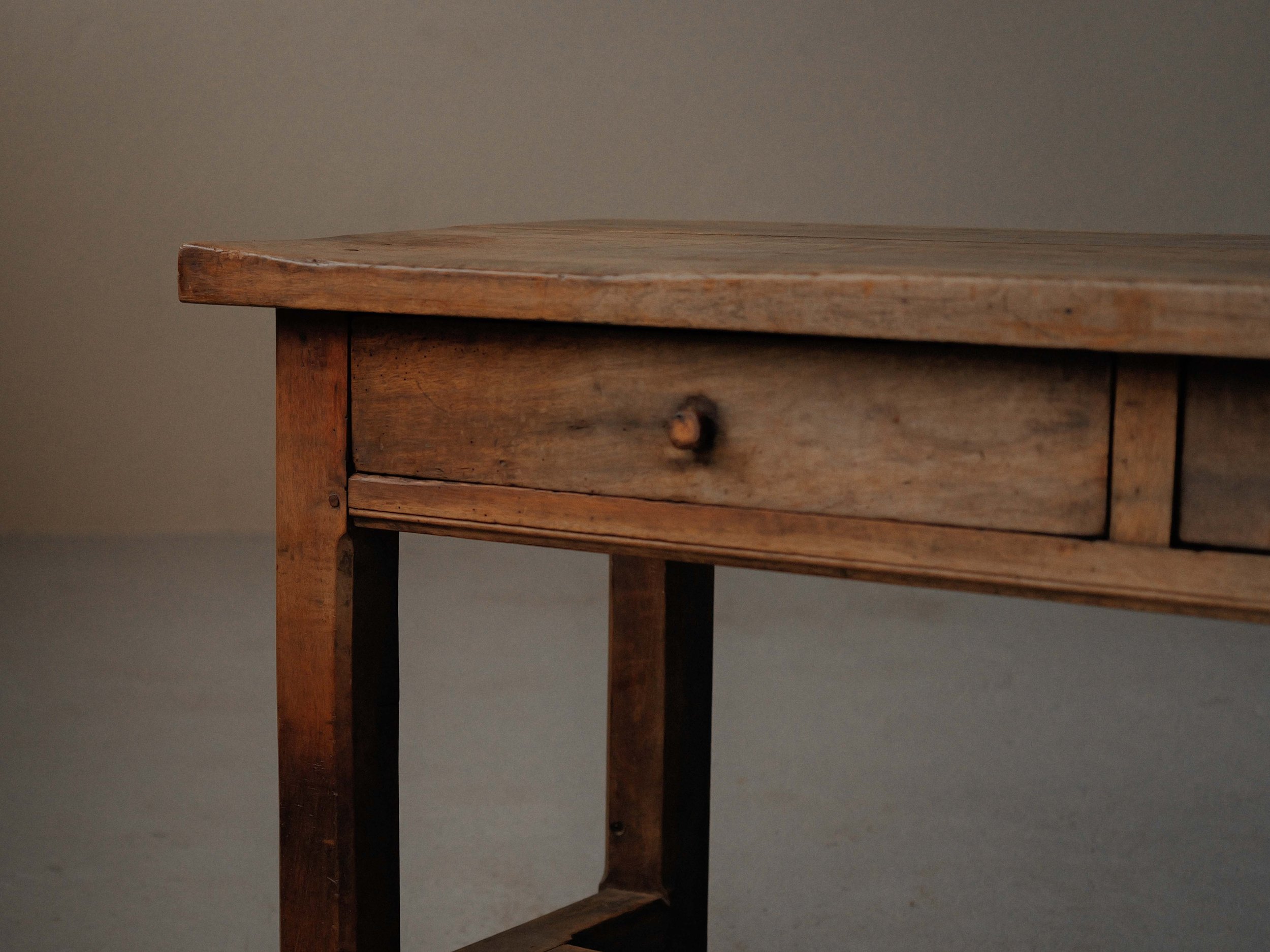 20260123T3-console-ancienne-table-de-travail-auvergne-1900-art-populaire-13.jpg