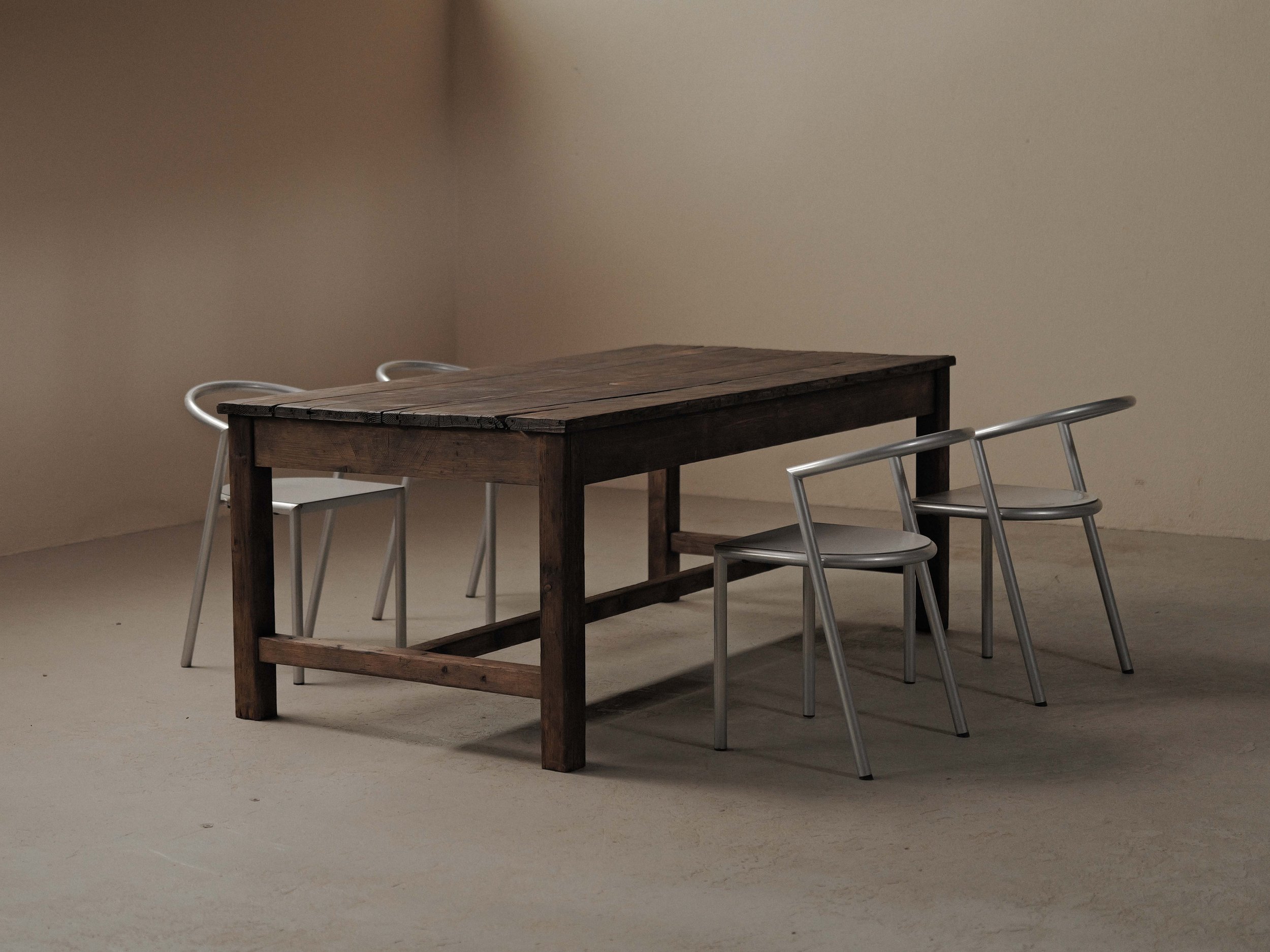 20260917T3-Table-de-ferme-en-pin-massif-travail-artisanal-debut-XXeme-siecle-16.jpg