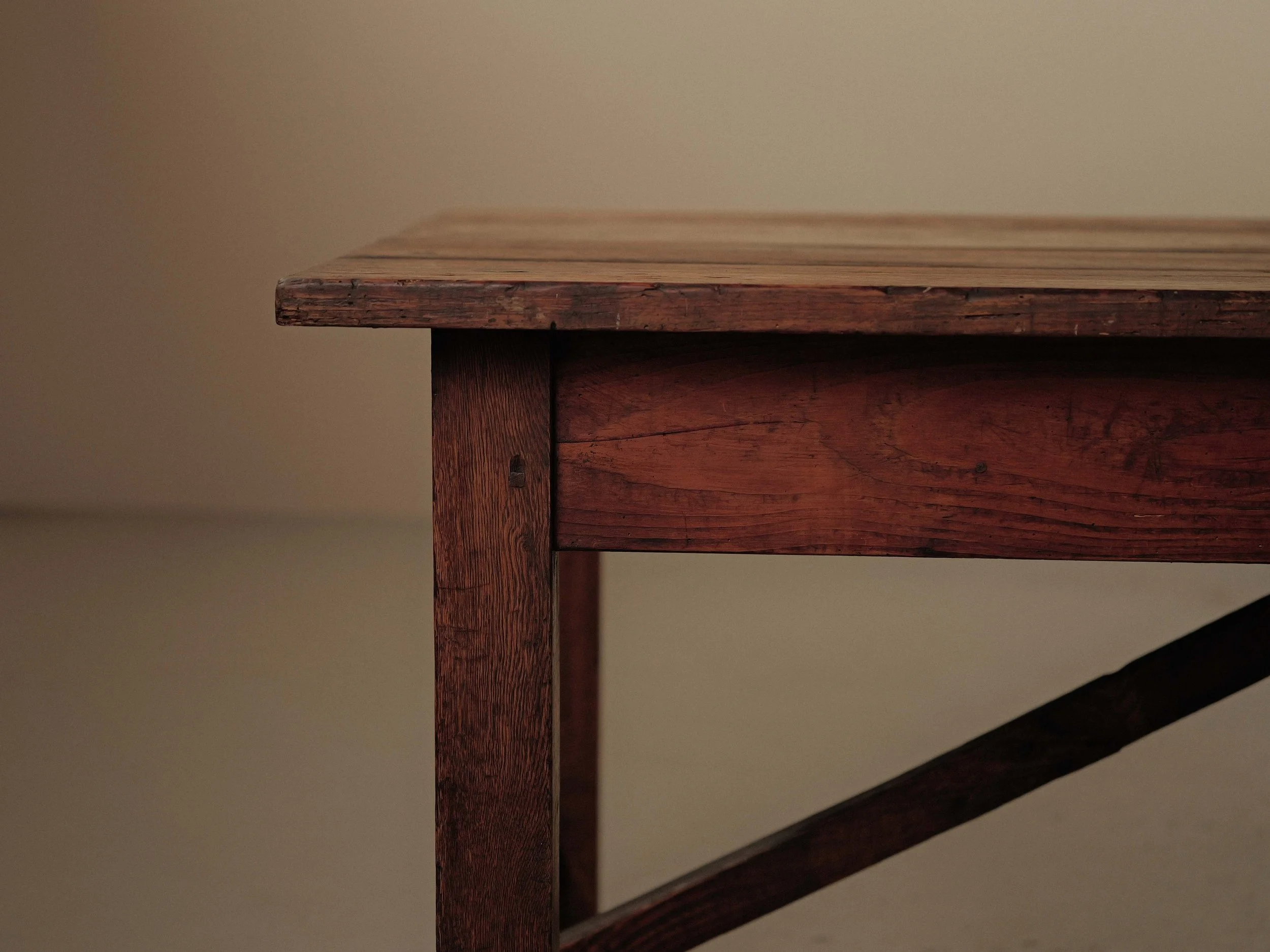 20251126T1-table de ferme-bois-massif-auvergne-vers-1900-13.jpg