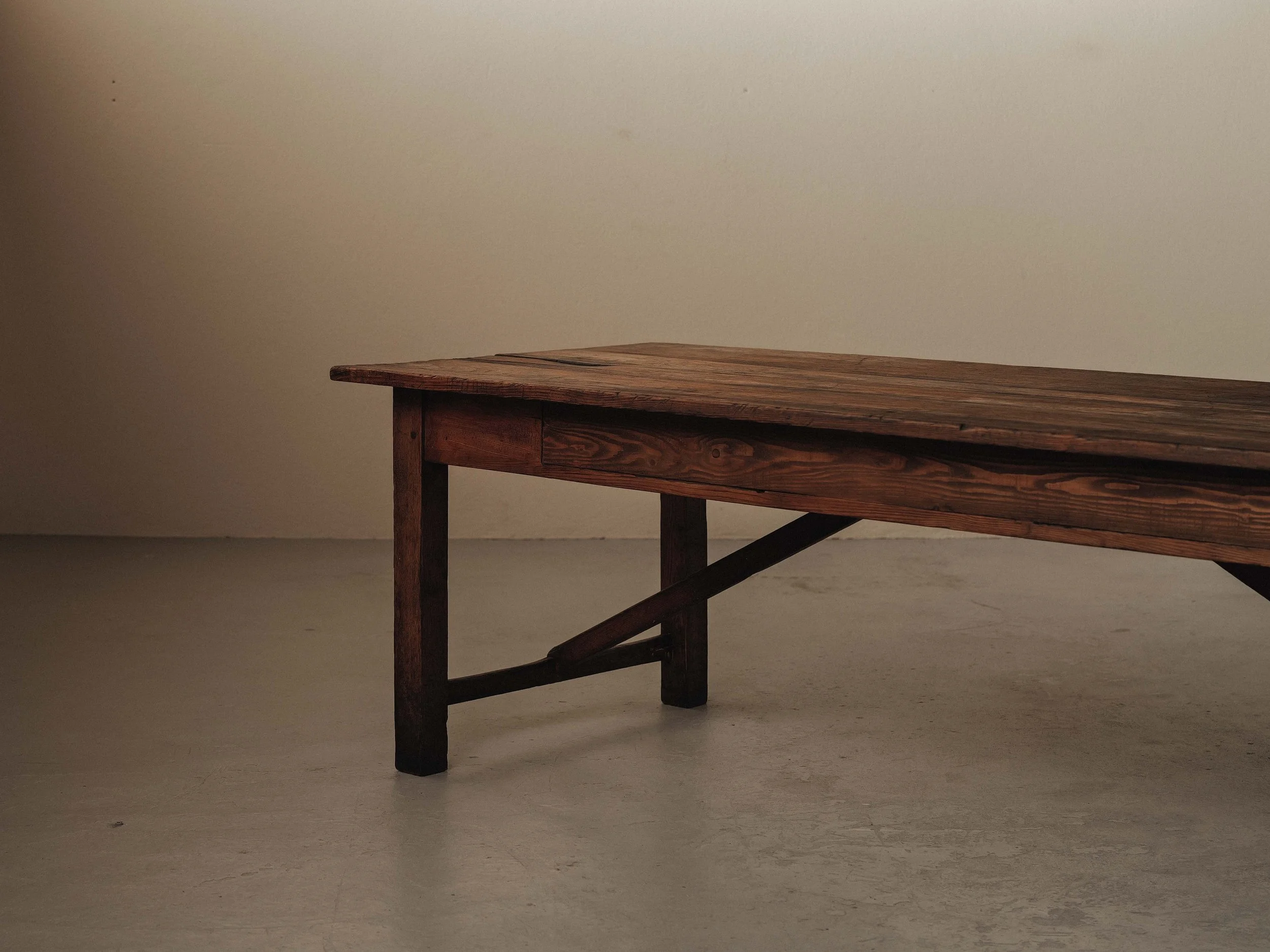 20251126T1-table de ferme-bois-massif-auvergne-vers-1900-5.jpg