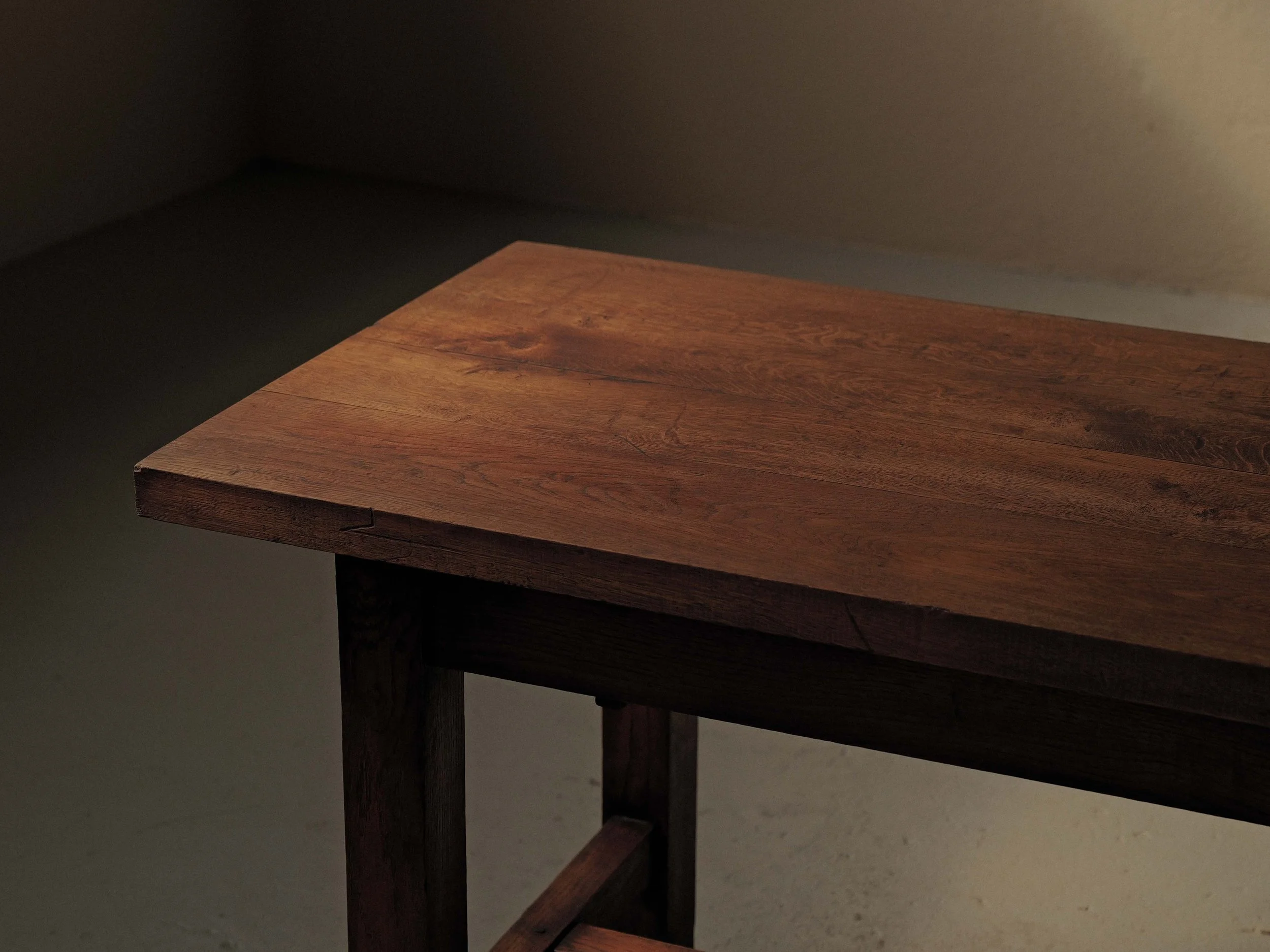 20260319T4-table-de-ferme-en-chene-massif-France-1950-12.jpg