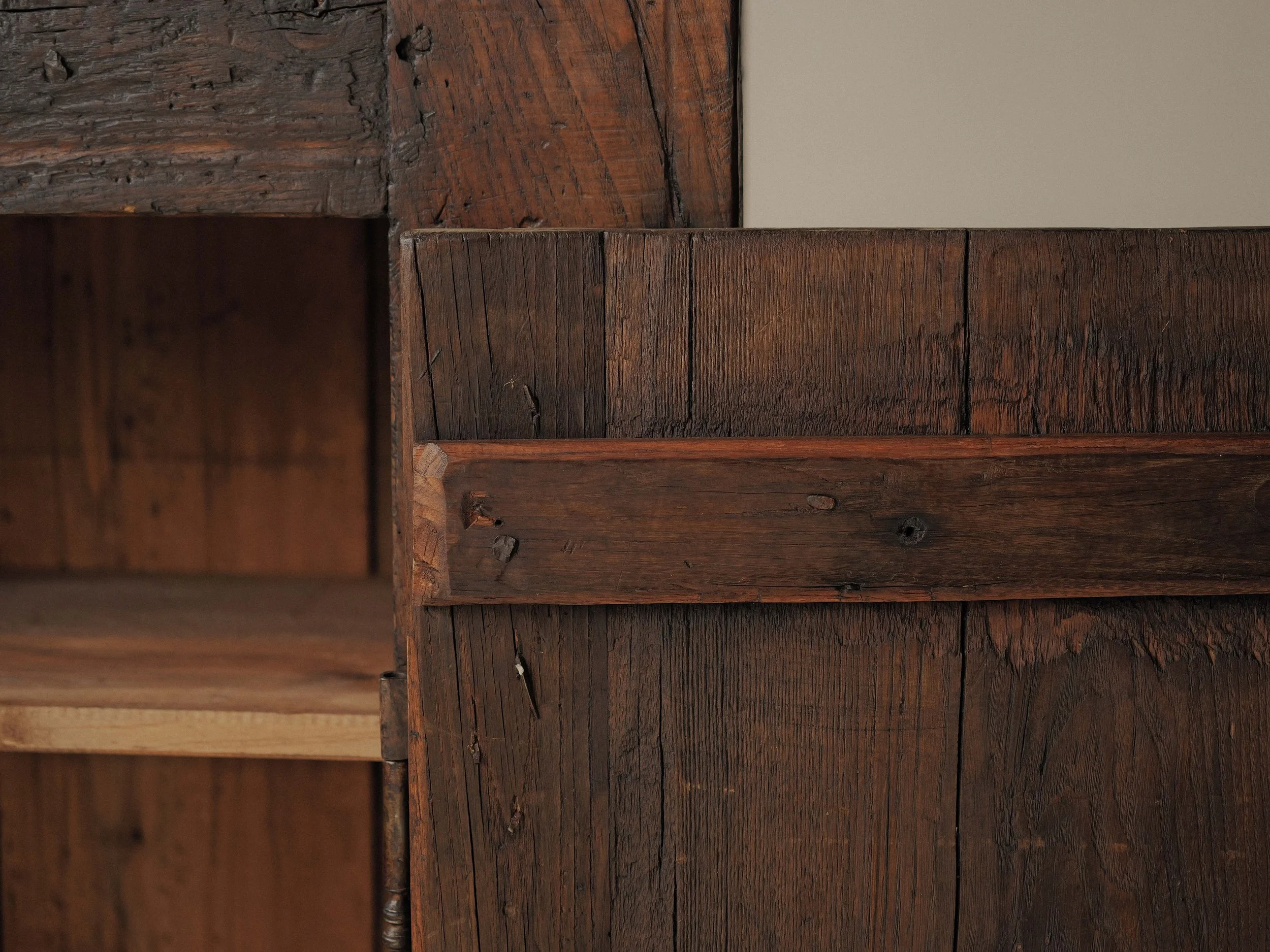 20260402M2-meuble-en-chataignier-massif-art-populaire-restaurée-ardeche-9.jpg