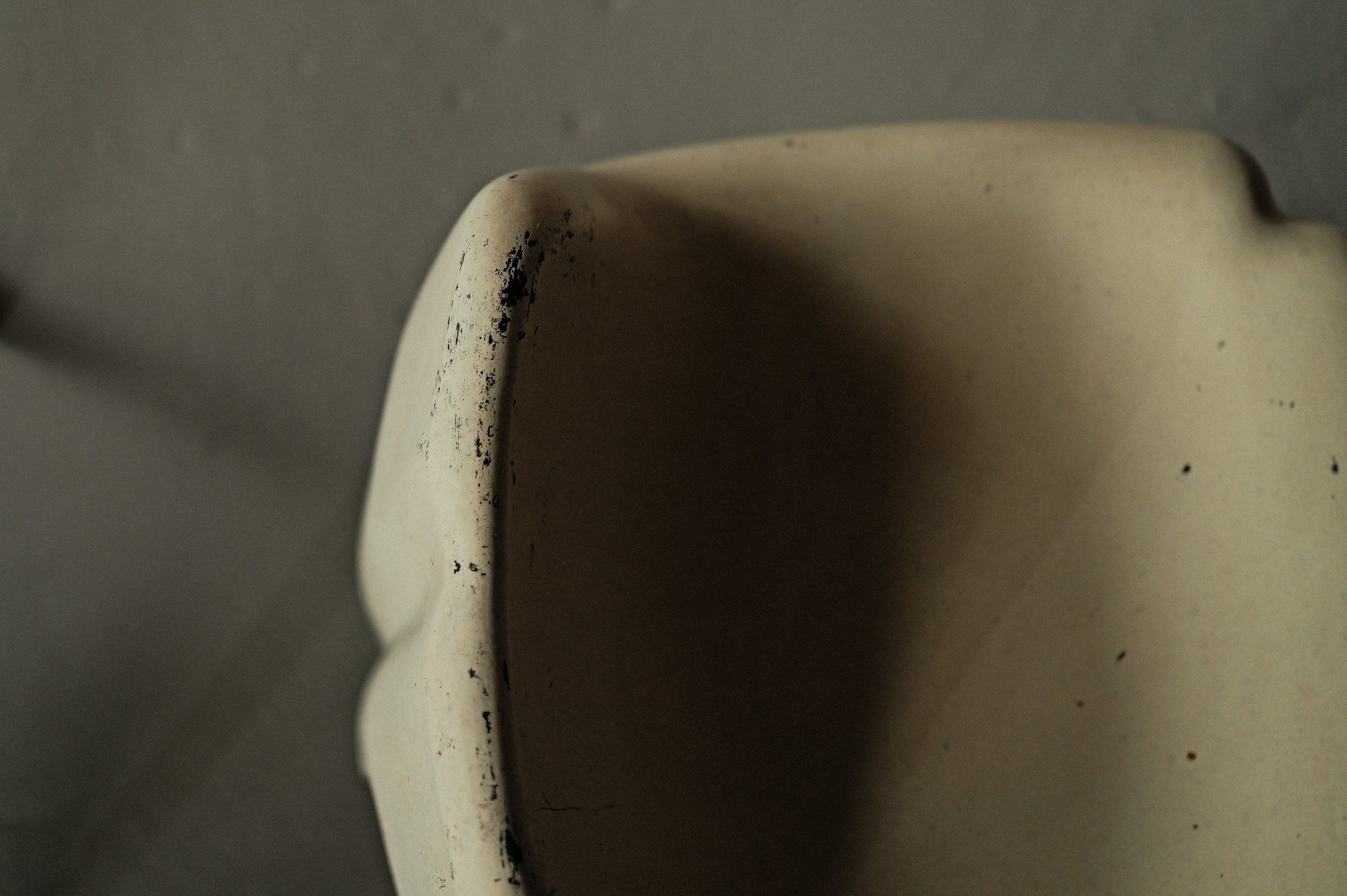 20250512A-chaises-patrick-Gingembre-fibre-de-verre-1970-12.jpg
