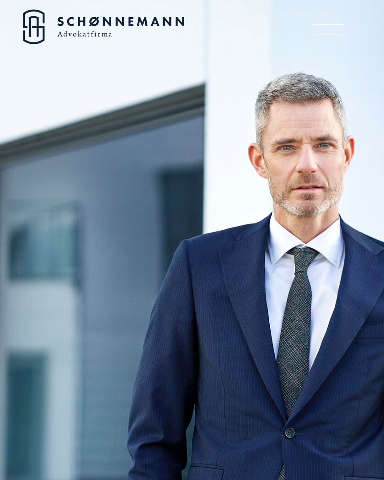 If it ain&rsquo;t broke, don&rsquo;t fix it &hellip;

&hellip; p&aring; den anden side har jeg jo b&aring;de f&aring;et briller og nyt h&aring;r, s&aring; p&aring;fuglen mente, det alligevel gav god mening 🦚😉

Kom ind og kig: www.schoennemann.com

