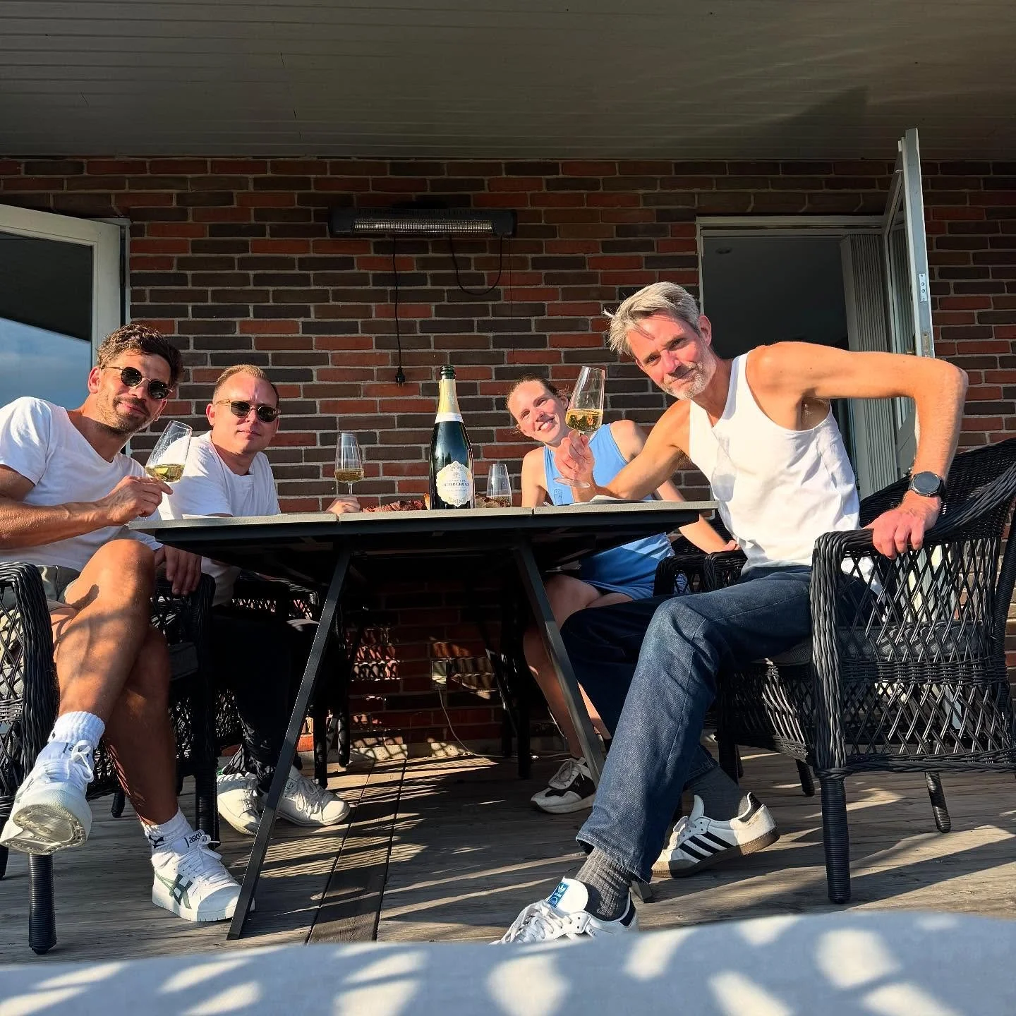 Camilla (@camillaschultznielsen) var v&aelig;rt for &aring;rets sommerfest for bureauet. Helt fantastisk ❤️. Havespil, pighvar og h&oslash;jt hum&oslash;r (selvom jeg selvf&oslash;lgelig blev revet rundt i stigegolf - hvilket vi lige skal have talt o