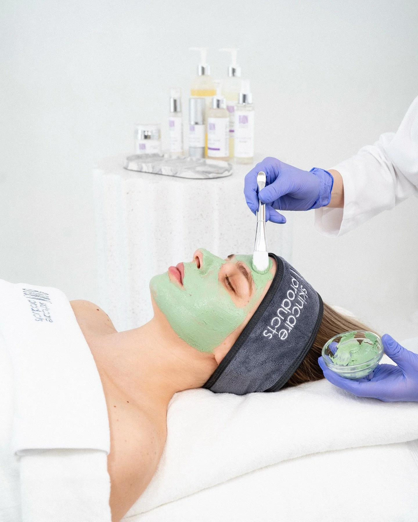 BiON Skincare Signature Expert kasvohoidot tarjoavat tehokkaan tavan vahvistaa ihon omia toimintoja ja palauttaa sille terveen, hyvinvoivan tunteen 🔬🌿

Sarjasta l&ouml;ytyy kymmenen erilaista kasvohoitoa, jotka vastaavat eri ihotilojen tarpeisiin. 