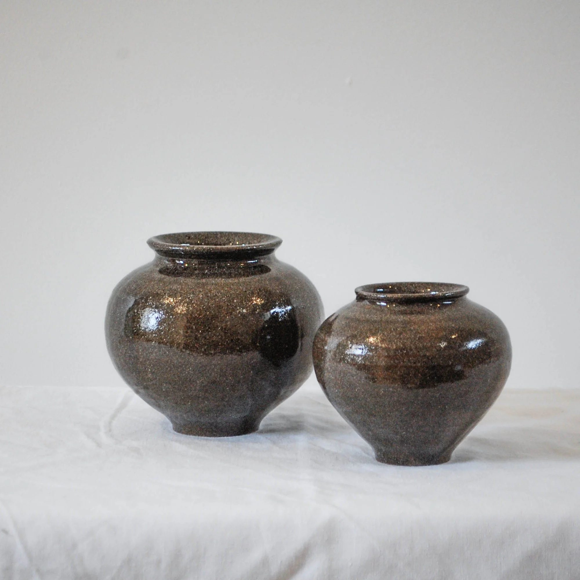 006-aurorevienne-vase-brun-1.jpg