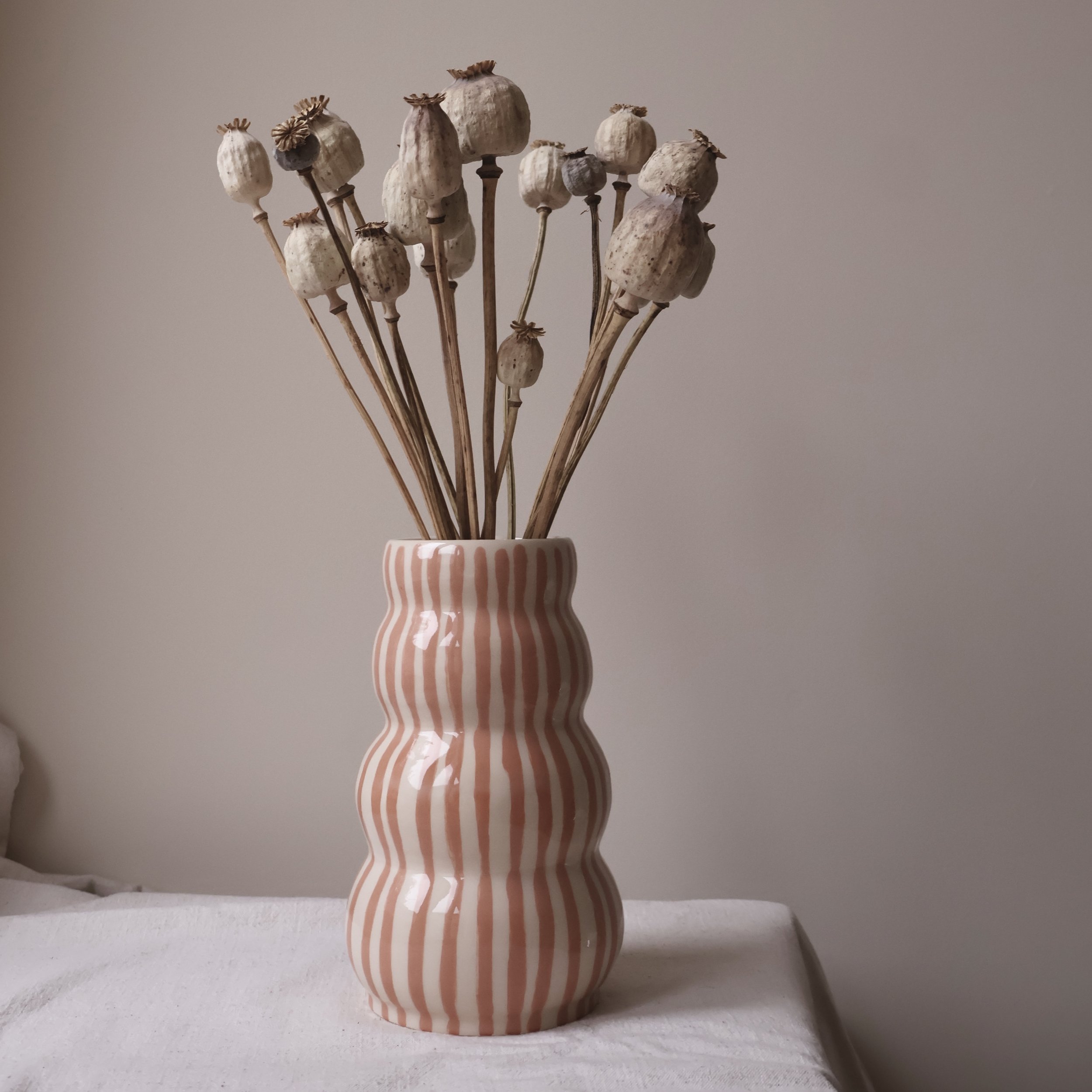 031-bernieceramique-vase-wavy-terracotta-01-3.jpeg