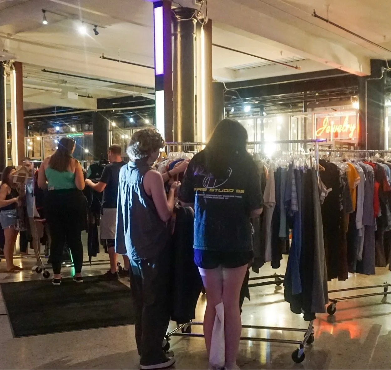 Crafted Underground is this weekend featuring pop-up vendors Sat &amp; Sun 12-5pm 

@3joiful 🪩 🪴
@omelinskipottery 🍵 🥣 
@gems.consignment 👗💎
@jamesp.mccampbell 🧛&zwj;♂️ 👾

&amp; more! 

Shop the stores, grab a treat, meet local vendors and en