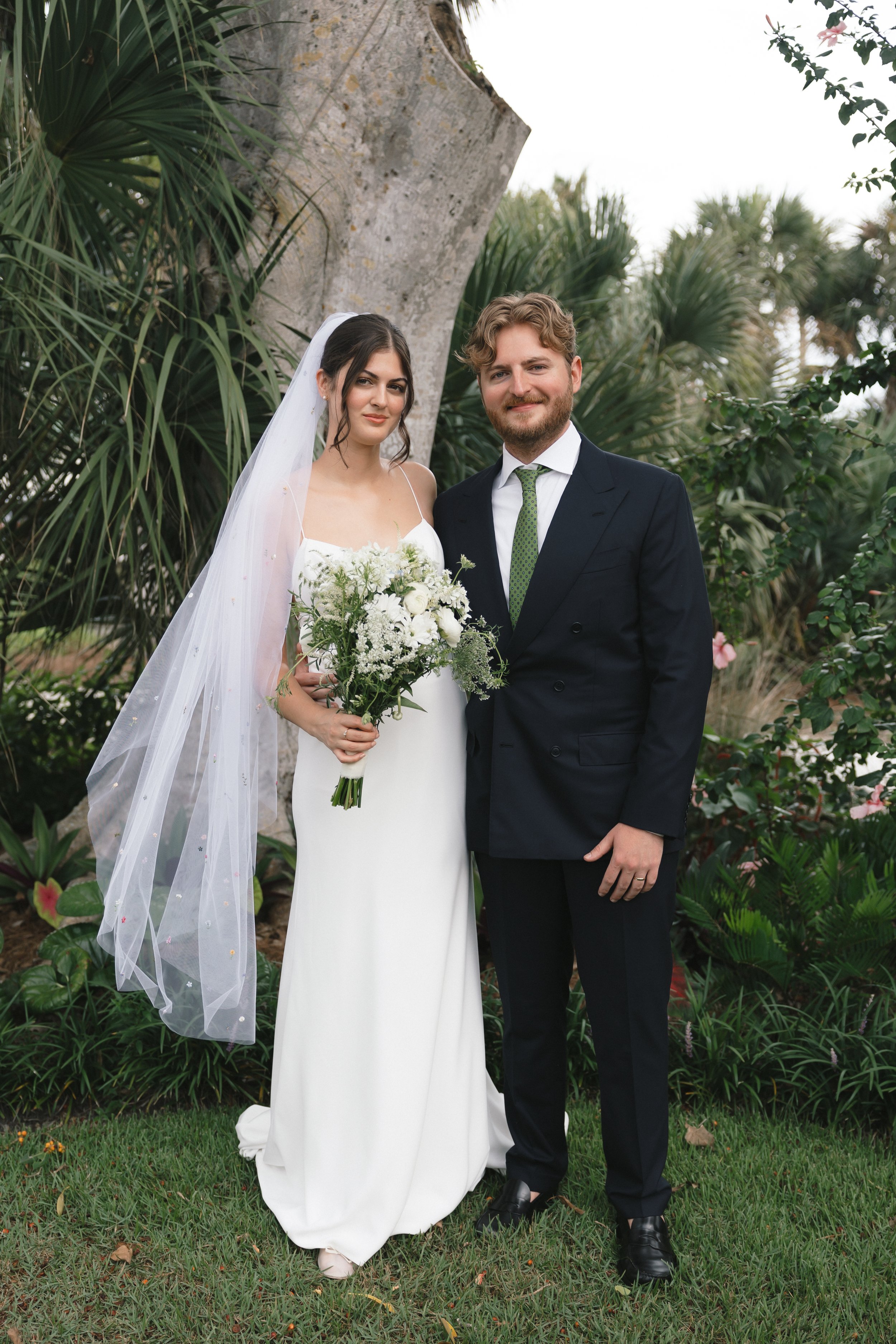 Carris + Tate | Lush Backyard Wedding On Sanibel Island in Florida