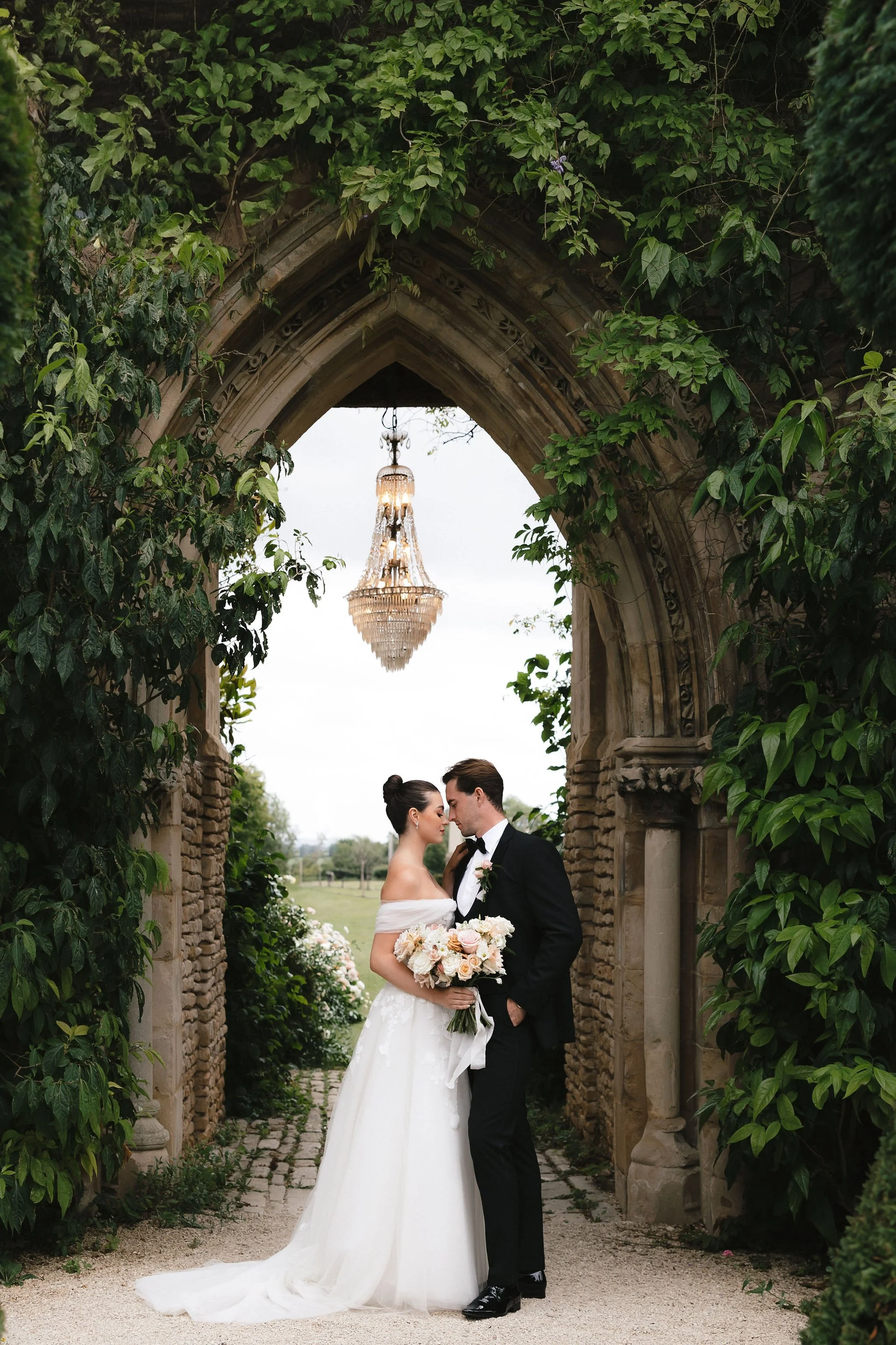 eclecticelegancellc_EurdrigeManor_Wedding-1.jpg