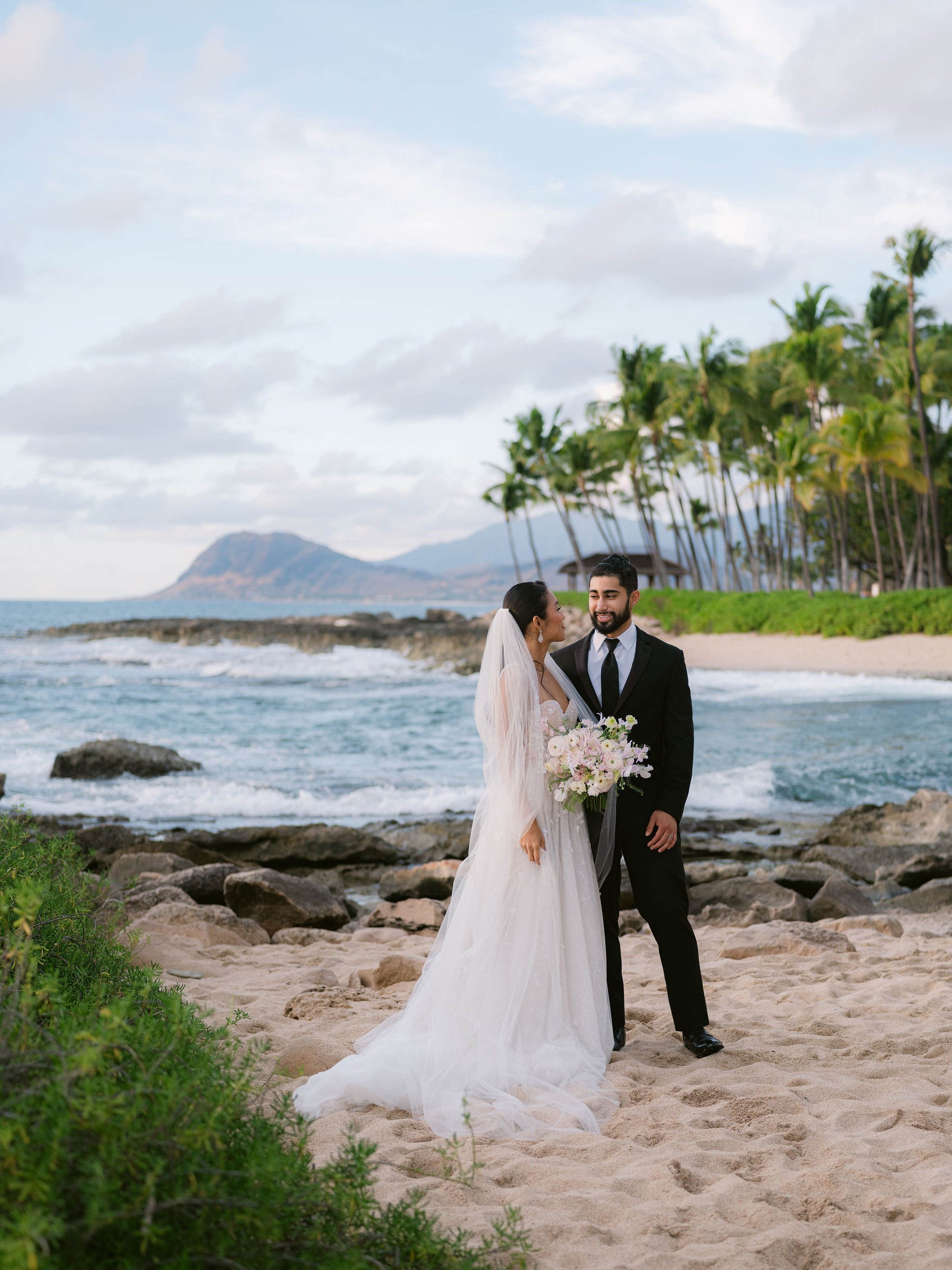 EclecticEleganceLLC_Hawaii-wedding-8.jpg