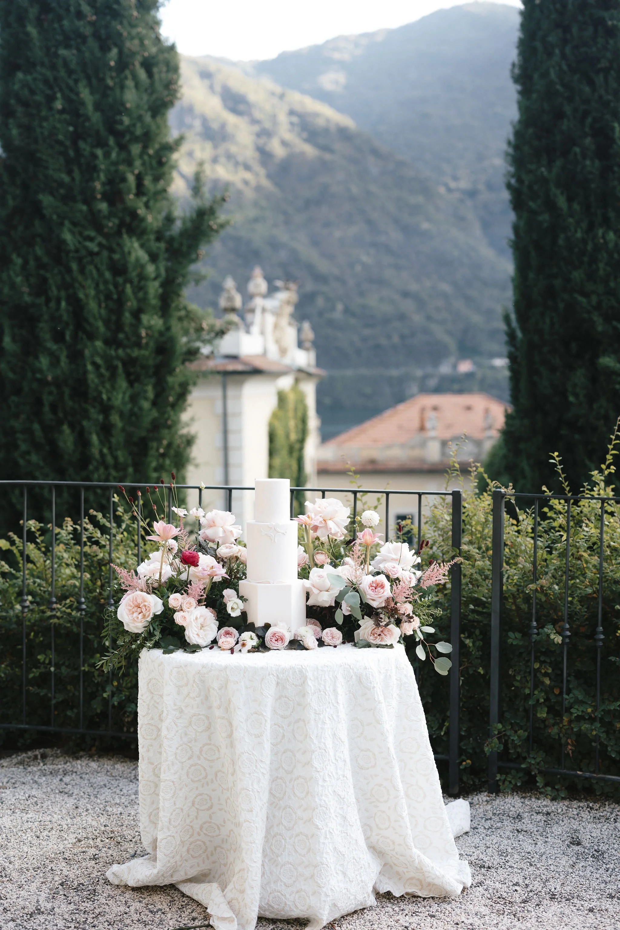 EclecticEleganceLLC_Villa-Balbianello-Wedding-3.jpg