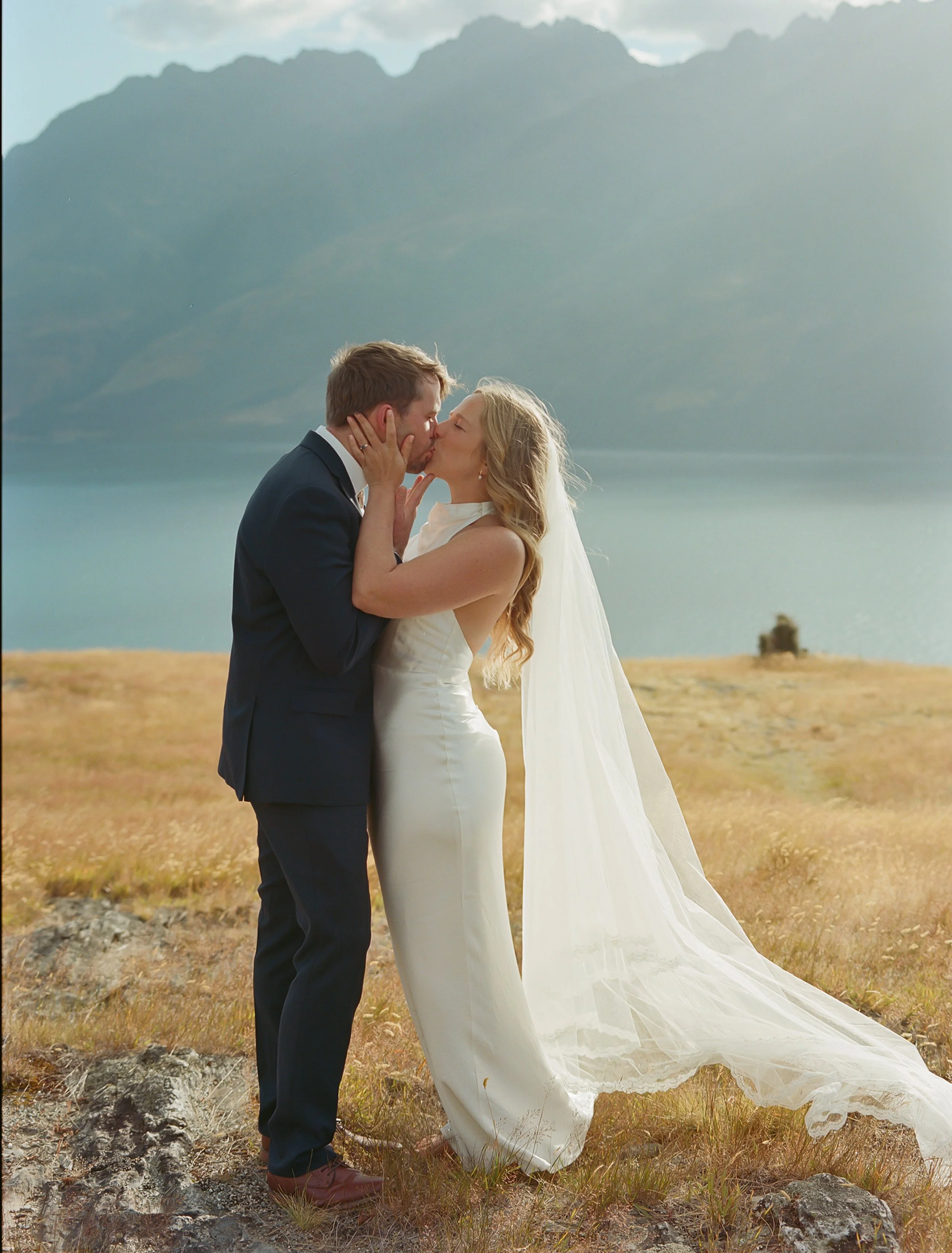 EclecticEleganceLLC-Queenstown-NZElopement-13.jpg