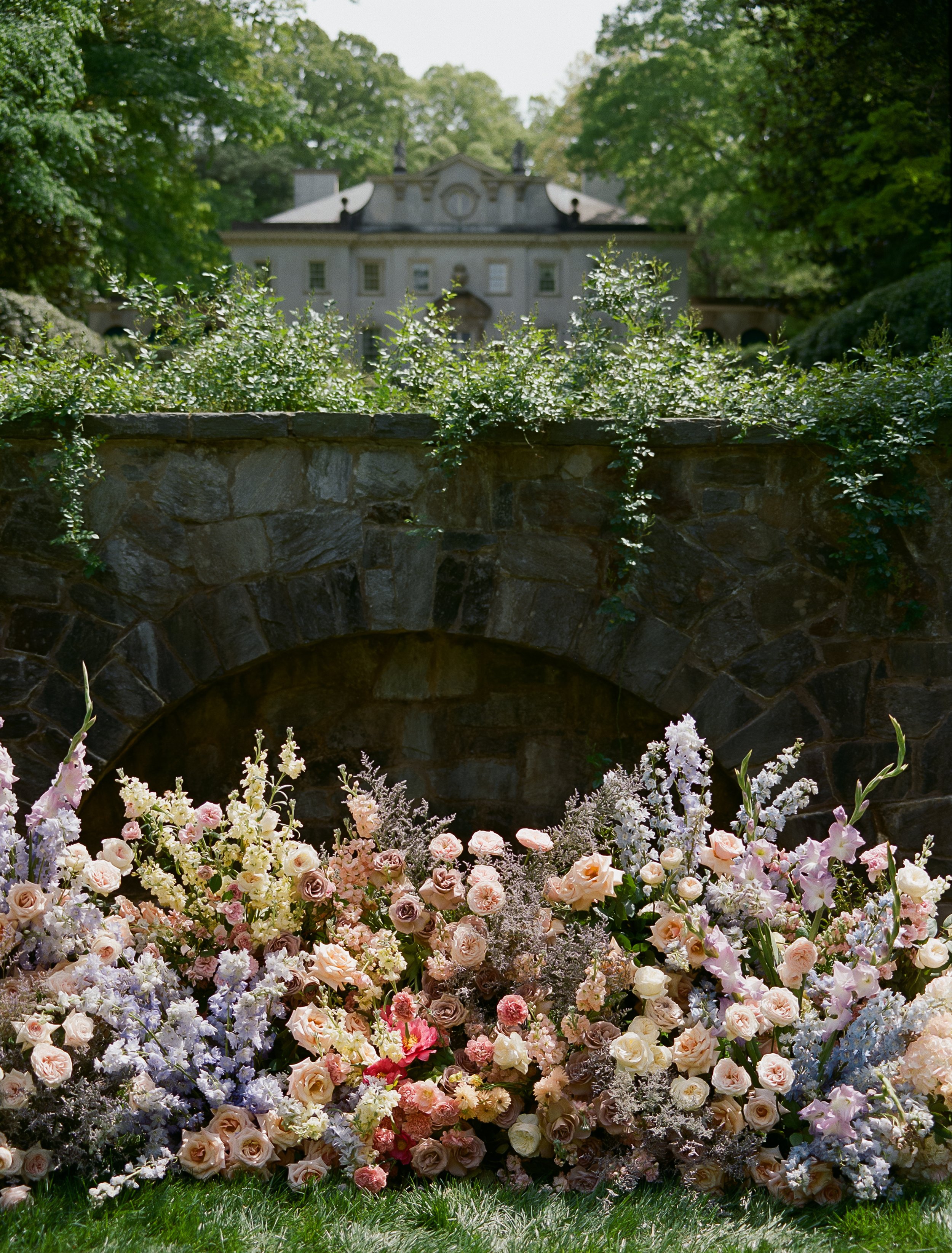 EclecticEleganceLLC-Swan-House-FILM2-19.jpg