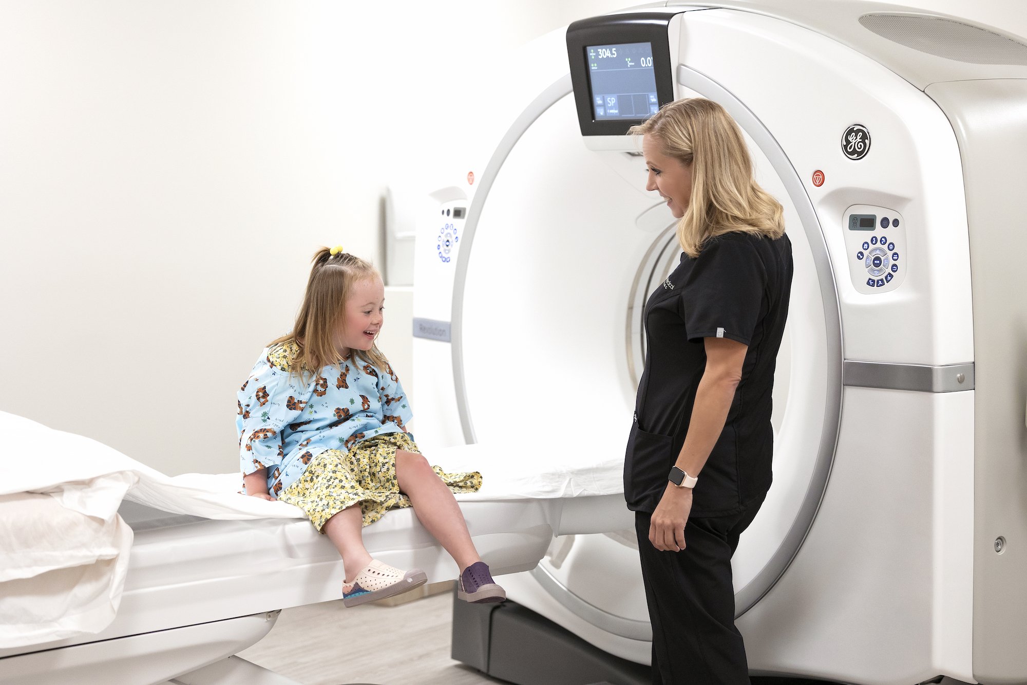 Child patient and Jeana MRI machine.jpg