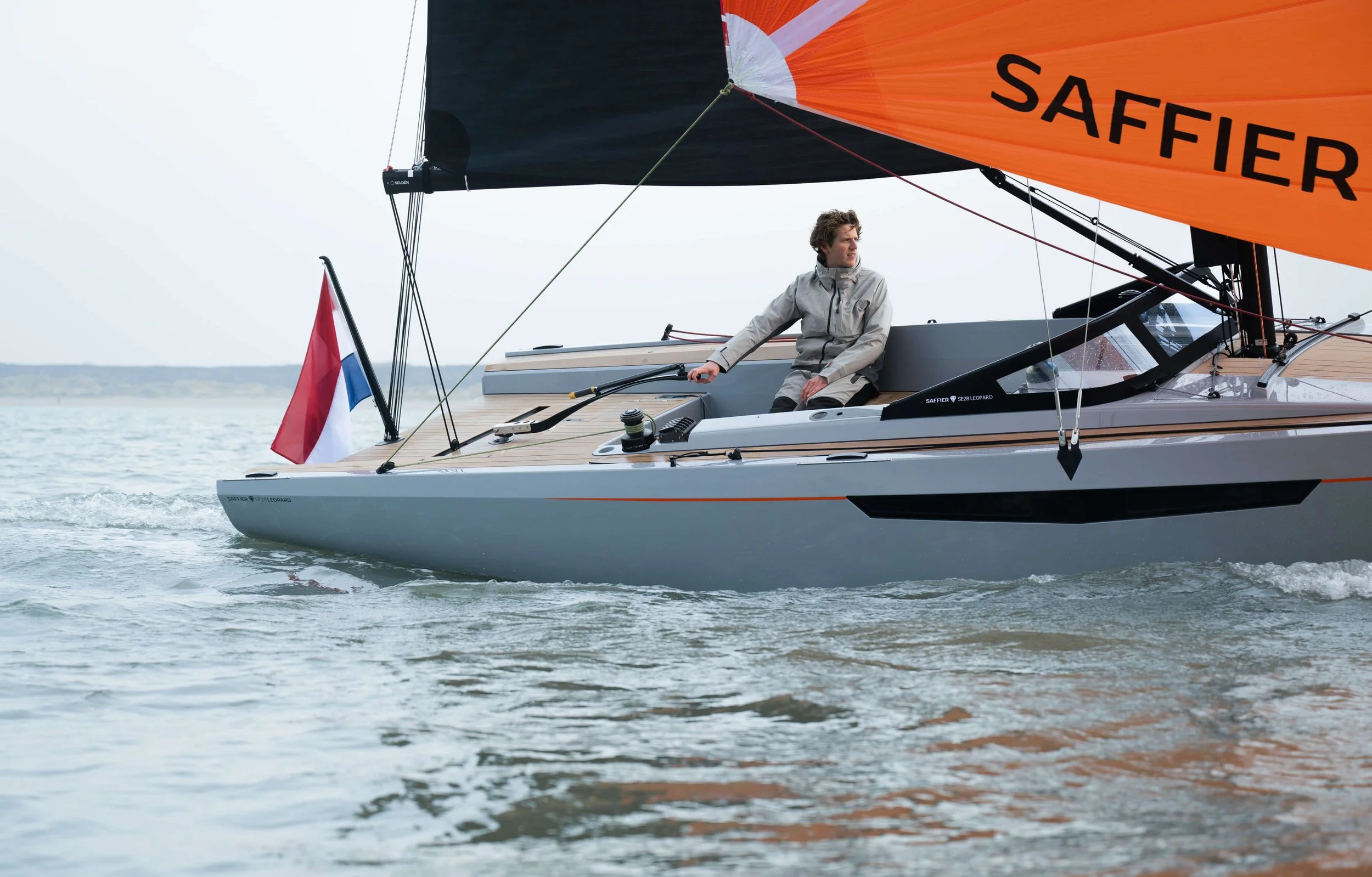 SAFFIER_SE28_LEOPARD_SAILING_TILLER_FINAL_-SELECTION-1-2.jpg.jpeg