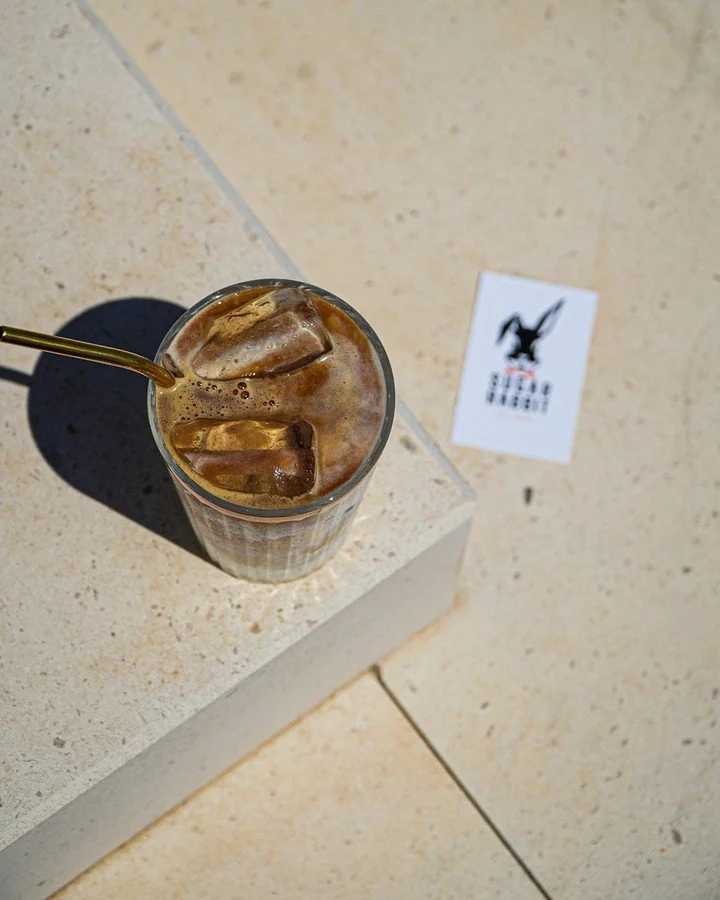🇵🇹 O essencial ☕
⠀⠀⠀⠀⠀⠀⠀⠀⠀⠀
🇬🇧 The essentials ☕
⠀⠀⠀⠀⠀⠀⠀⠀⠀⠀
.
.
. ⠀⠀⠀⠀⠀⠀⠀⠀⠀⠀
📍 Morada: Endere&ccedil;o: R. Latino Coelho 42, 8200-123 Albufeira ⠀⠀⠀⠀⠀⠀⠀⠀⠀⠀
Gest&atilde;o de redes: @b.cinematic_