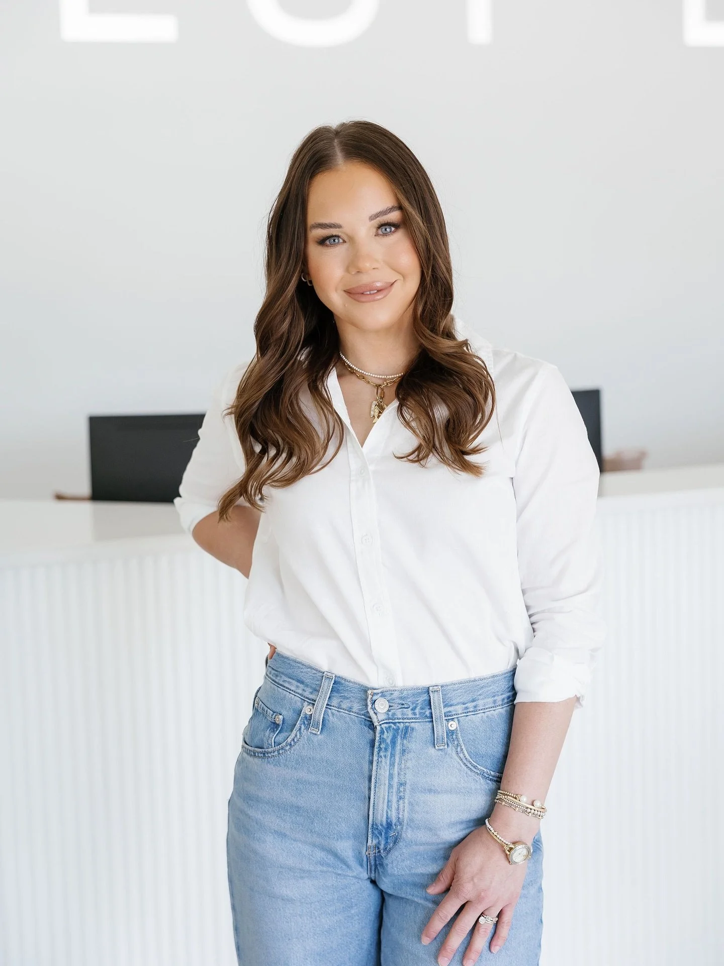 Happy National Boss&rsquo;s Day to Amanda! 🤍

No amount of pictures or words could ever capture what you mean to all of us girls! While you&rsquo;re our boss, we truly see you as a friend and the heart of our West Em family!🫶🏼

Your generosity, pa
