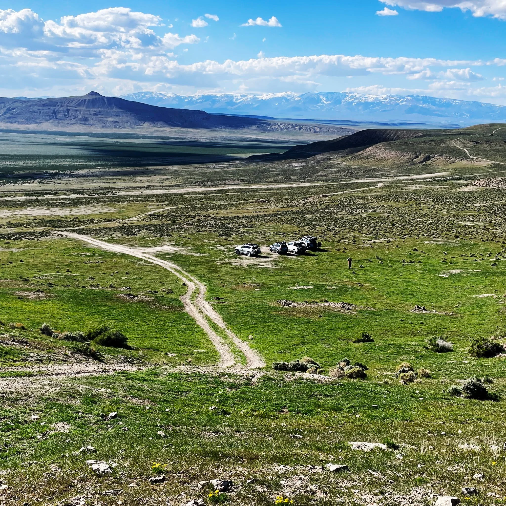 Hope everyone is taking this long weekend to find a road less traveled!
.
.
.
#overland #overlanding #overlander #overlandbound
#OverlandPark #overlandkitted #overlandlife
#overlandjournal #overlandtrack #overlanders
#overlandtravel #overlandexpo #ov