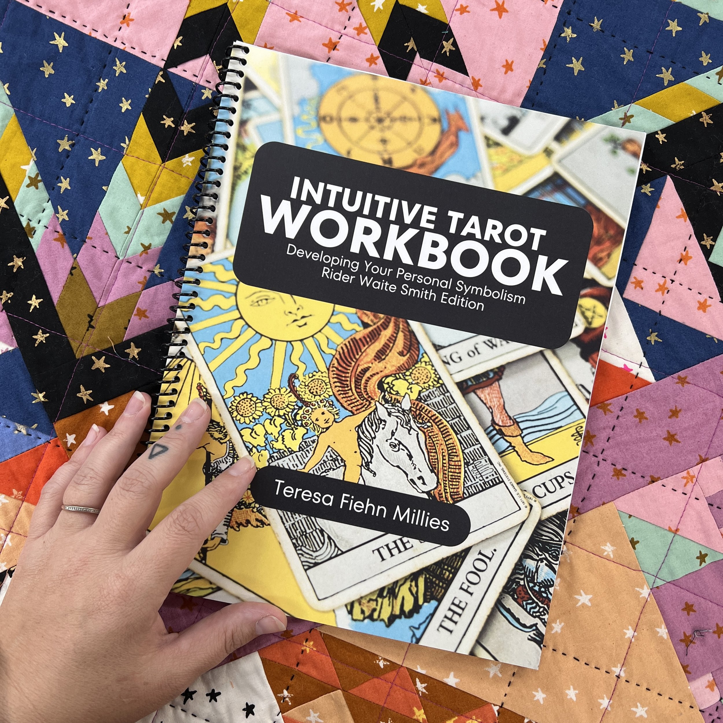 Intuitive Tarot Workbook: Developing Your Personal Symbolism Rider Waite Smith Edition