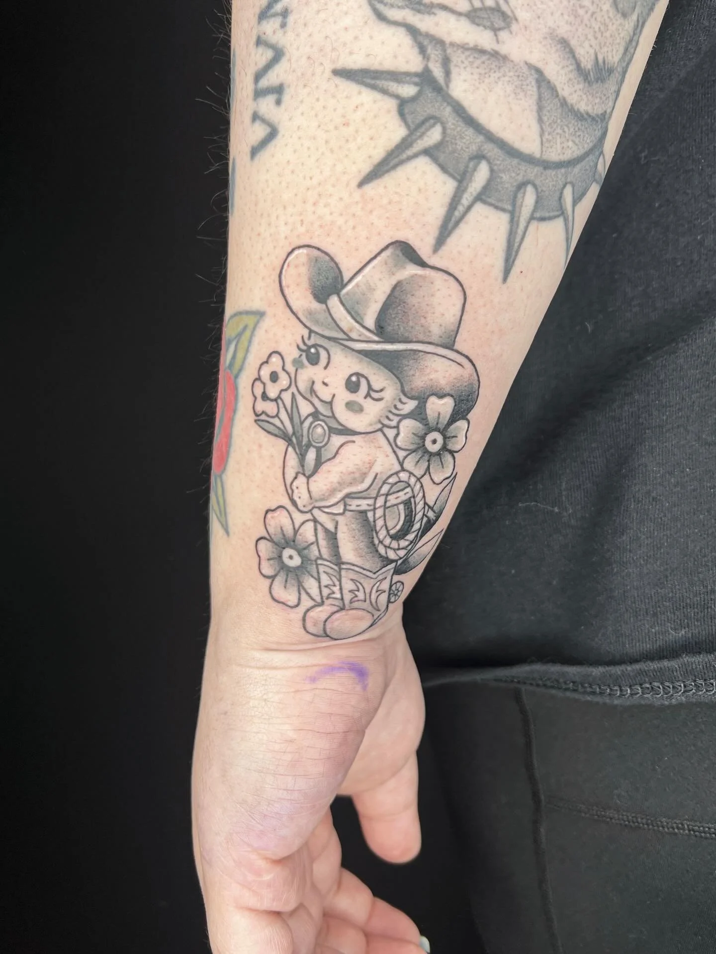 Had a blast doing this cutie kewpie for B a little while back! Chosen from my flash - feel free to check out my flash / predrawns on my &ldquo;available&rdquo; highlight ❤️🤠
.
.
.
.
#kewpietattoo #michigantattooartist #grandrapidstattooartist #femal