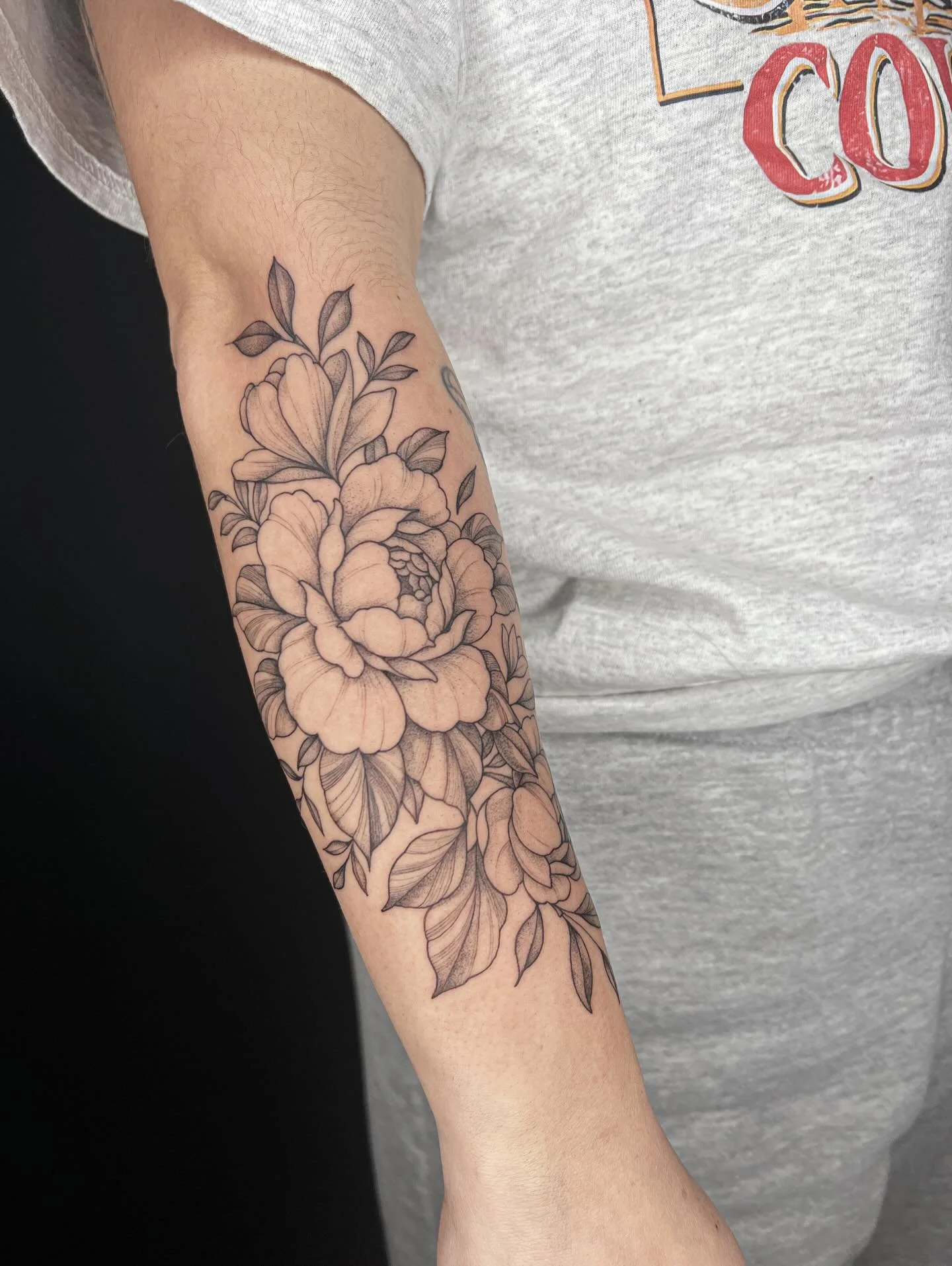 Some lovely peonies for the even lovelier D ❤️💐 I am always always ALWAYS down to do some florals! 
.
.
.
.
#floraltattoo #michigantattooartist #femaletattooartists #queertattooartist #florals