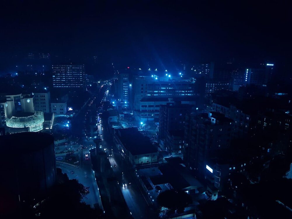 Stadt in Bangladesch bei Nacht