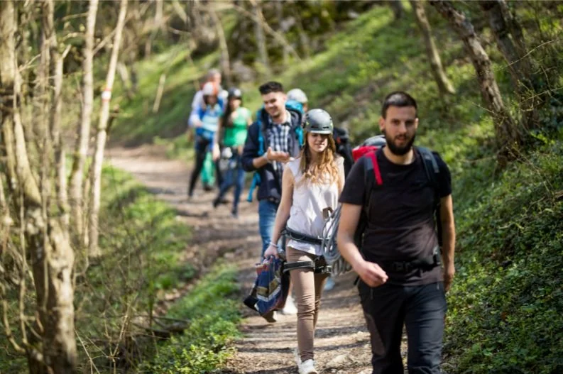 Hikers+on+Trail.jpg