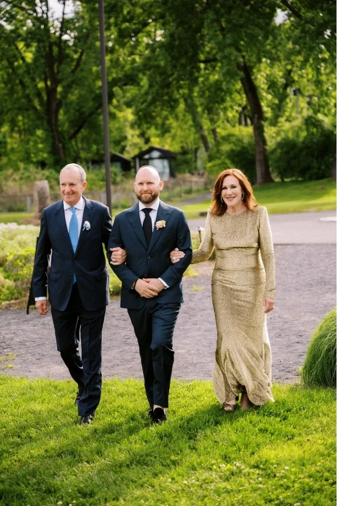 Amanda_26Jared_0499-2-groom family-.jpg