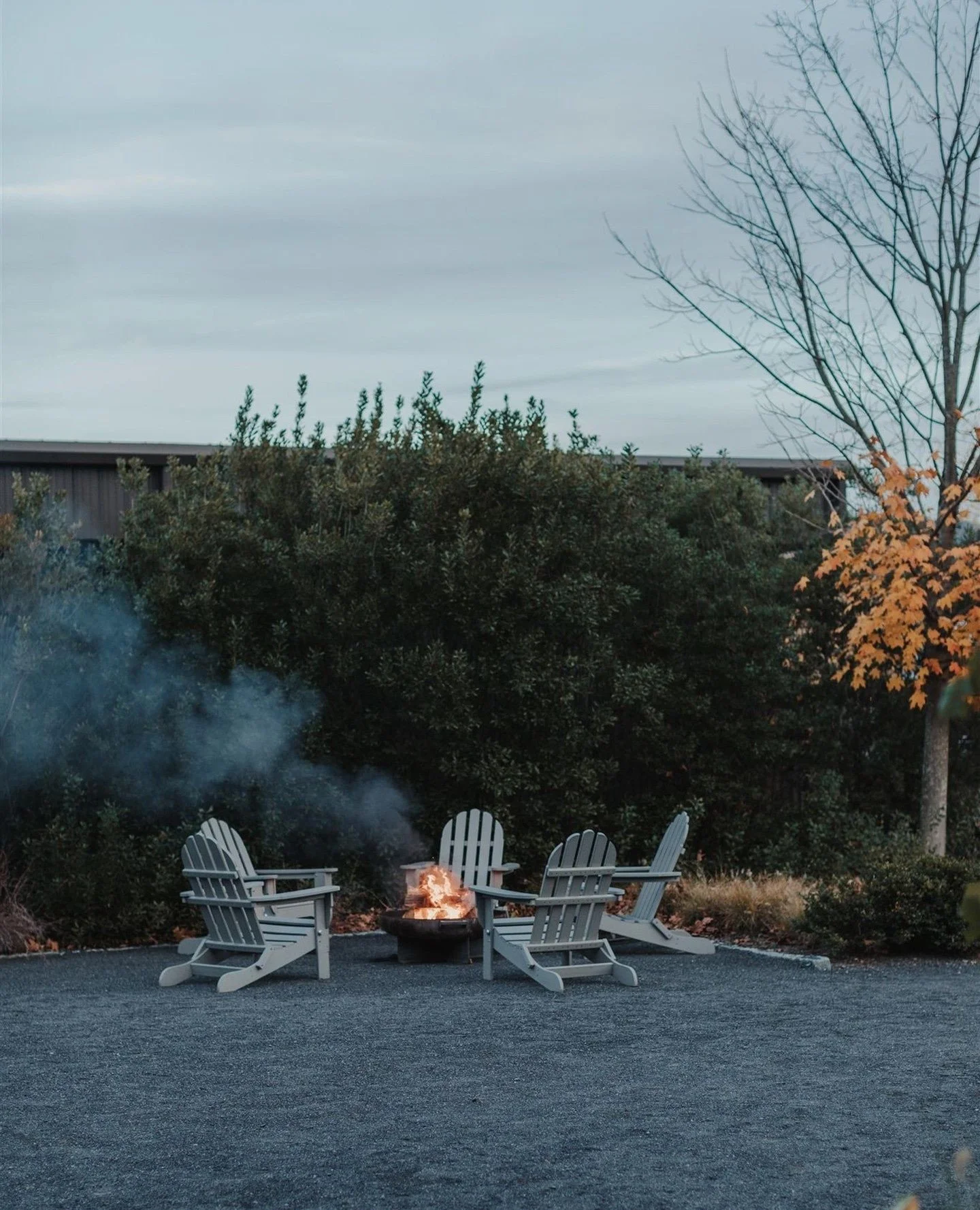 Cool evenings, crackling fires, and cabins designed for comfort. Late fall at Hutton is an invitation to slow down and savor the season.⁠
⁠
#HuttonBrickyards #HudsonValley