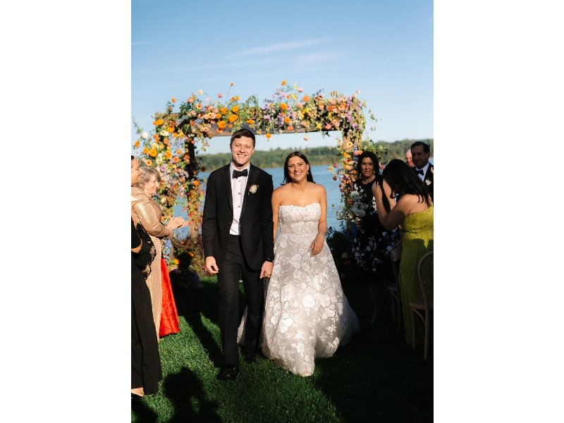 FIN-Just married_Matt_Wedding_Sneak_Peek_187.jpg
