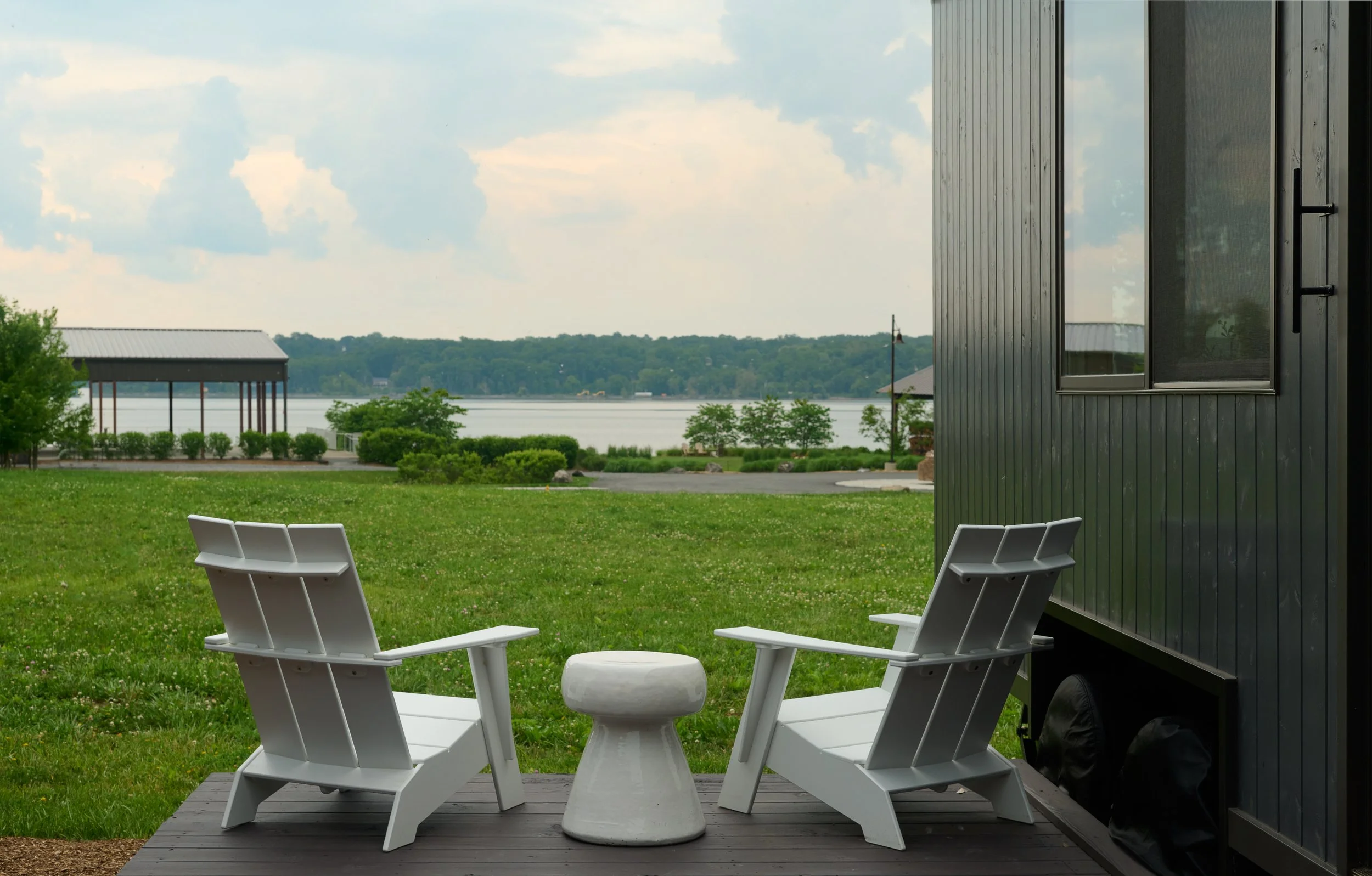 HH_springRiver View Queen Cabin Deck (1).jpg