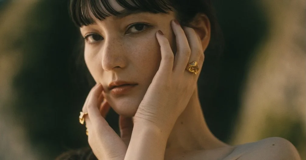 Frames from the fashion piece, All That Glitters.  This was a fun look to make along with the detail work that went into various elements.  Produced by @shownottell.films Directed and lensed by @mecan_  #colorist #davinciresolve #colorgrading