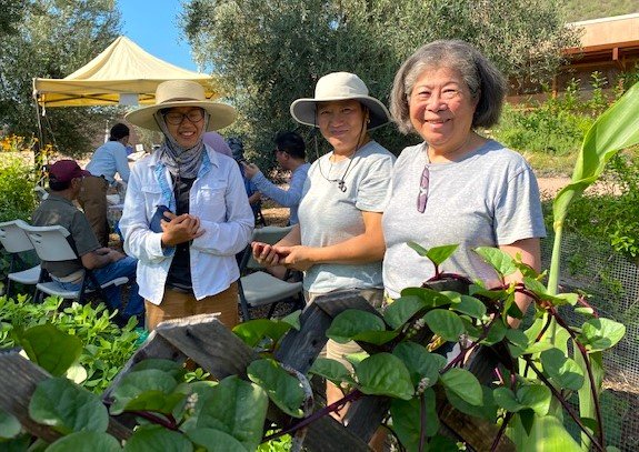 Chinese Gardening Group Volunteers