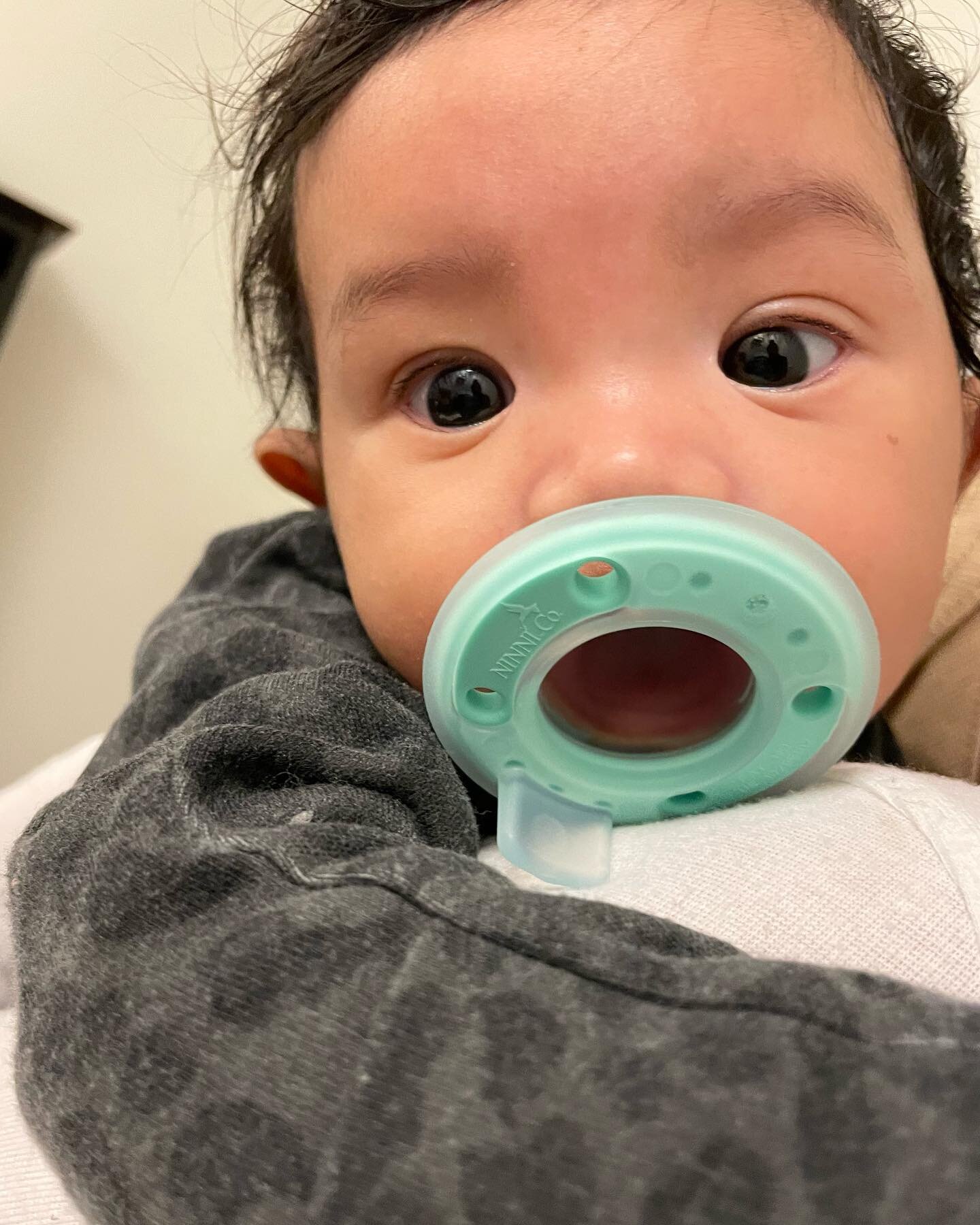 Baby is using the @ninnipacifier and loving it! it&rsquo;s a bit softer than most pacifiers and a great tool for working on oral motor/sucking skills. 

*posted with permission*

#pediatrictherapy #occupationaltherapy #breastfeeding #breastfeedingthe