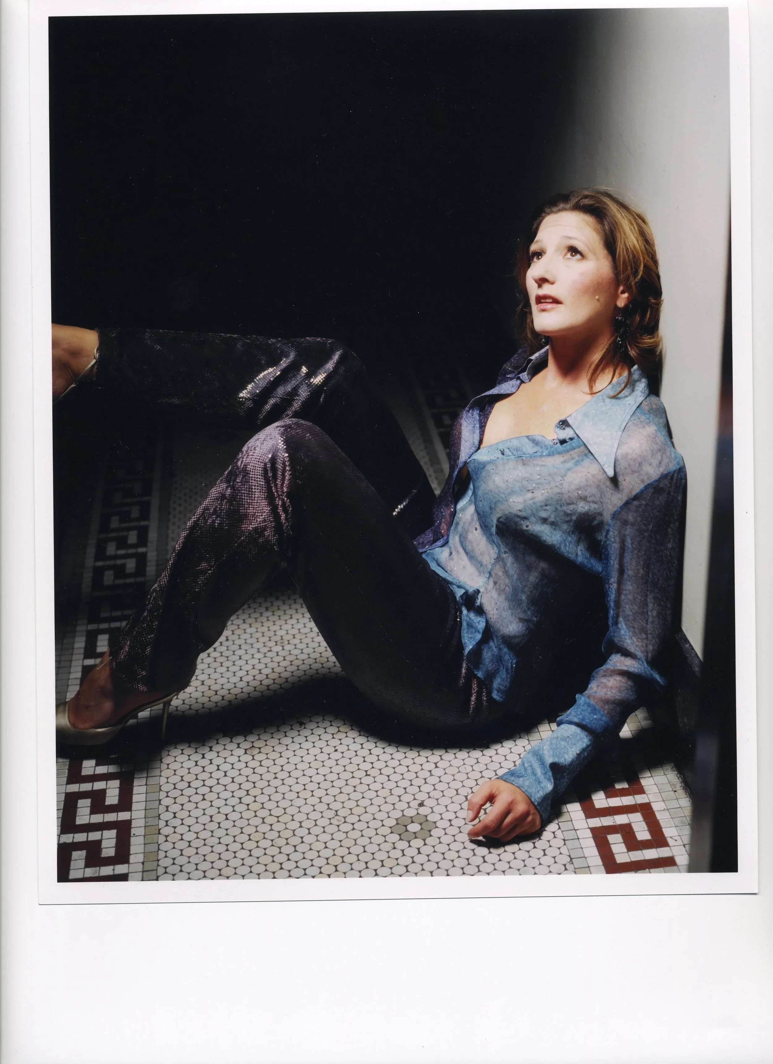 blue+shirt+hallway+floor.png