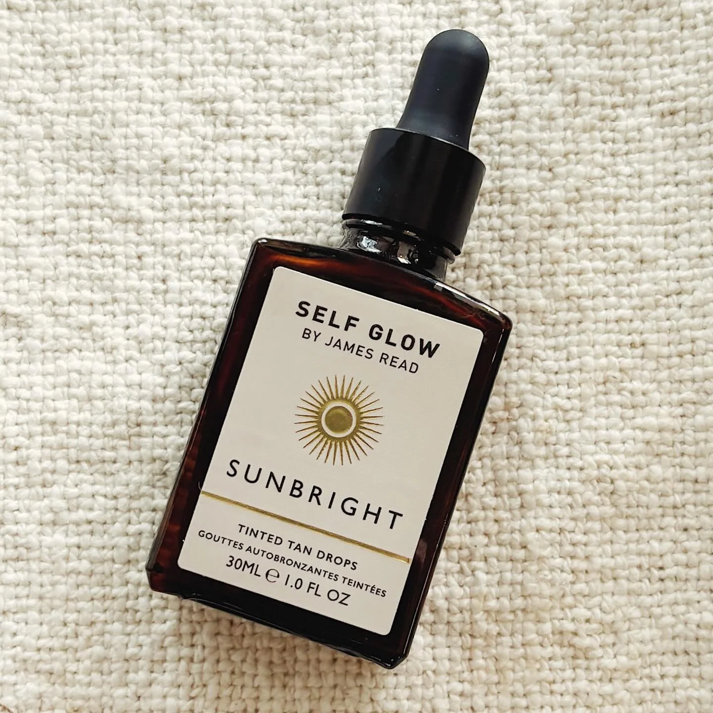 Sunbright by James Read is our newest defense against dull, cold weather skin. Just 2-3 drops of this tinted tan serum in your moisturizer will give you a warm, natural glow. Come and see our tricks and tips for year round radiant skin. Shop is open 