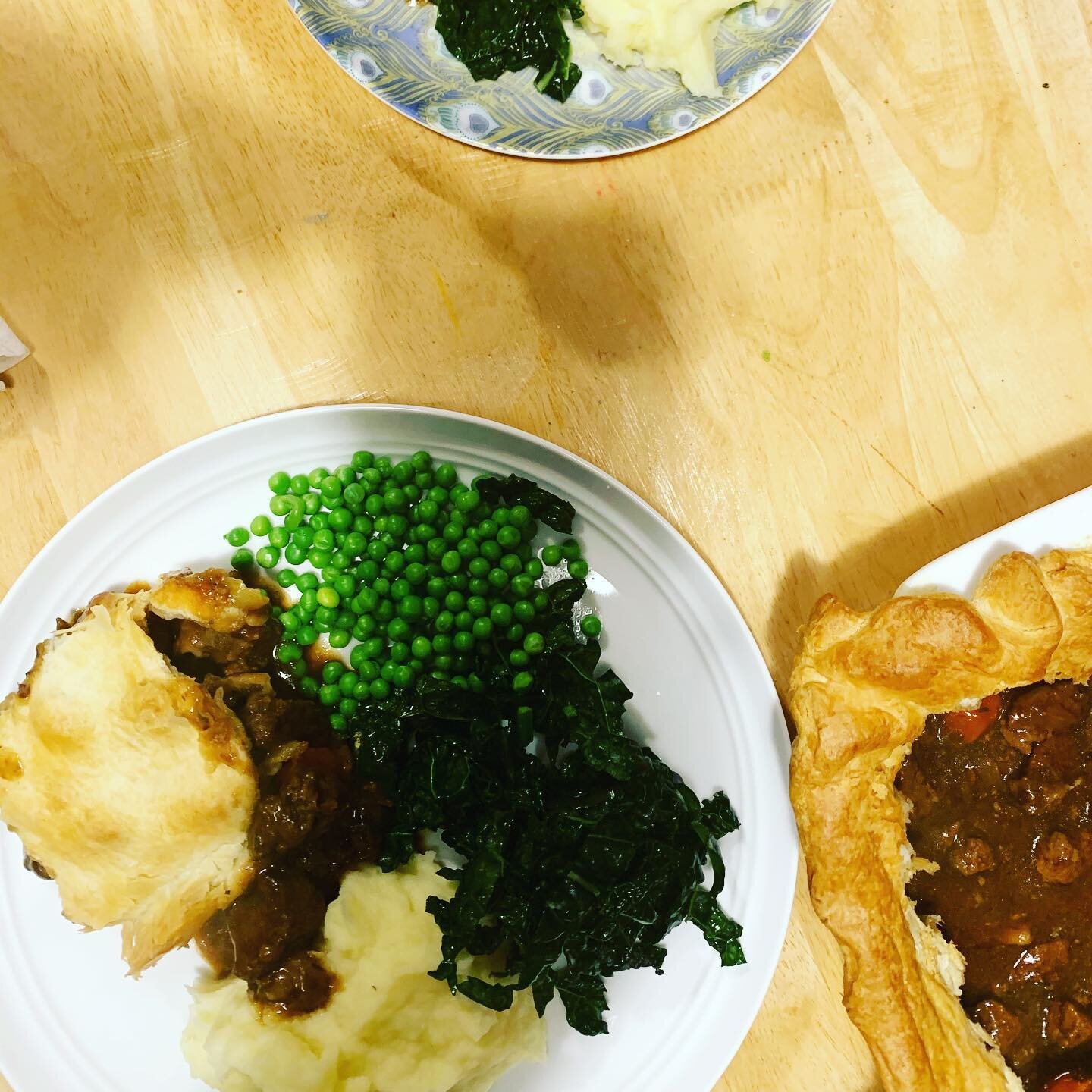 Sometimes you just need pie and mash. This one is steak and ale- with tonnes of shiitake mushrooms. #wednesday #pieandmash #pie #winterfood #comfortfood #simple #delicious