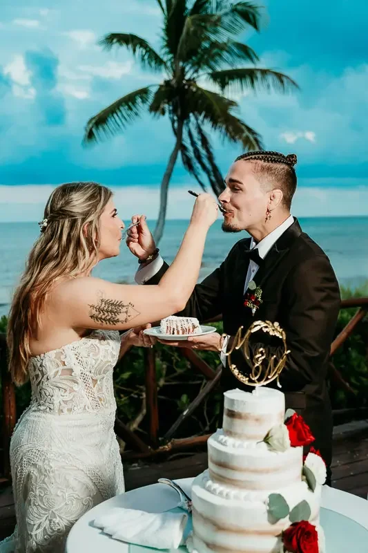 cake-cutting-dreams-tulum-wedding.webp