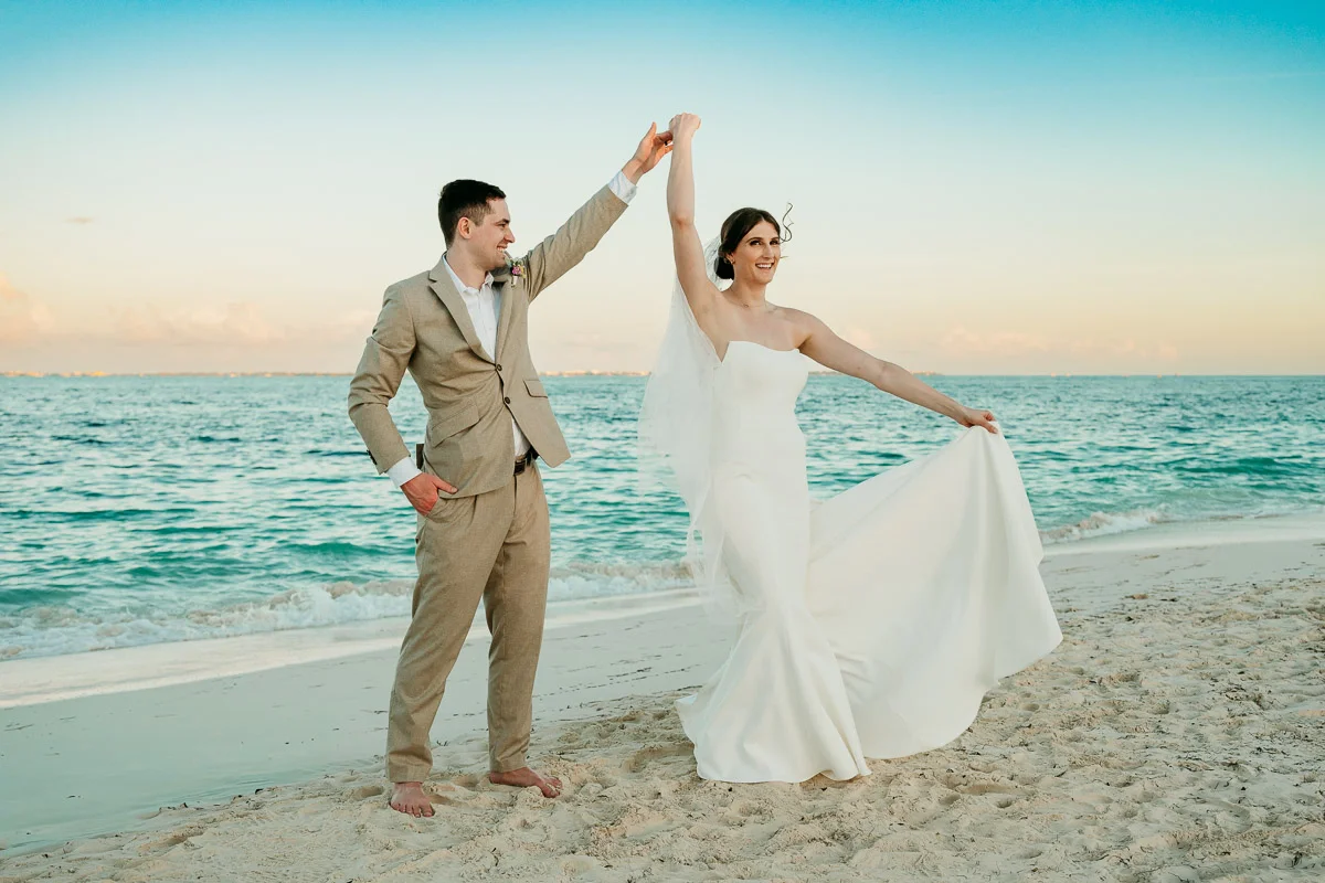 finest-playa-mujeres-wedding.webp