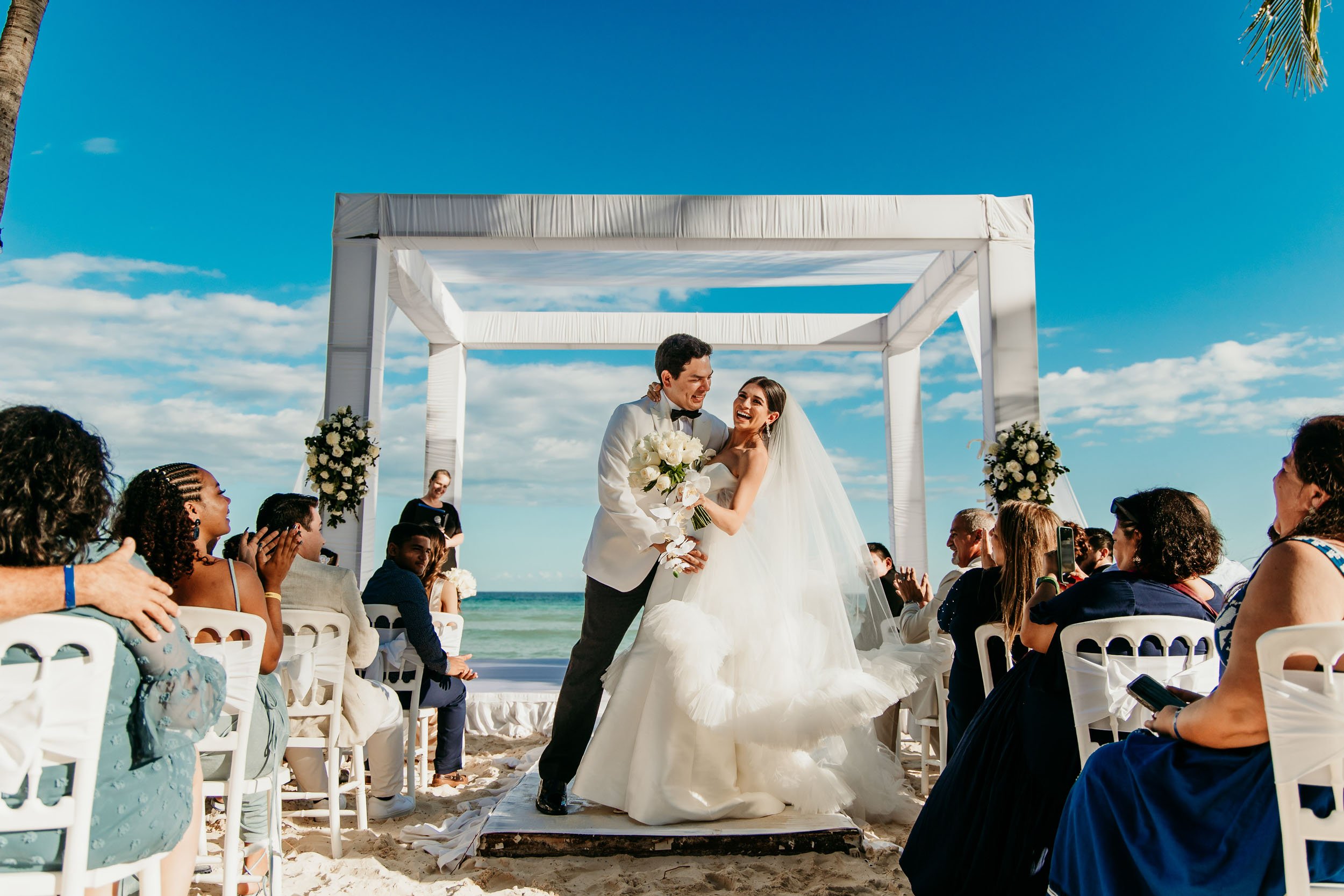 playa-del-carmen-wedding-photographer-bride-groom-laughing.jpg