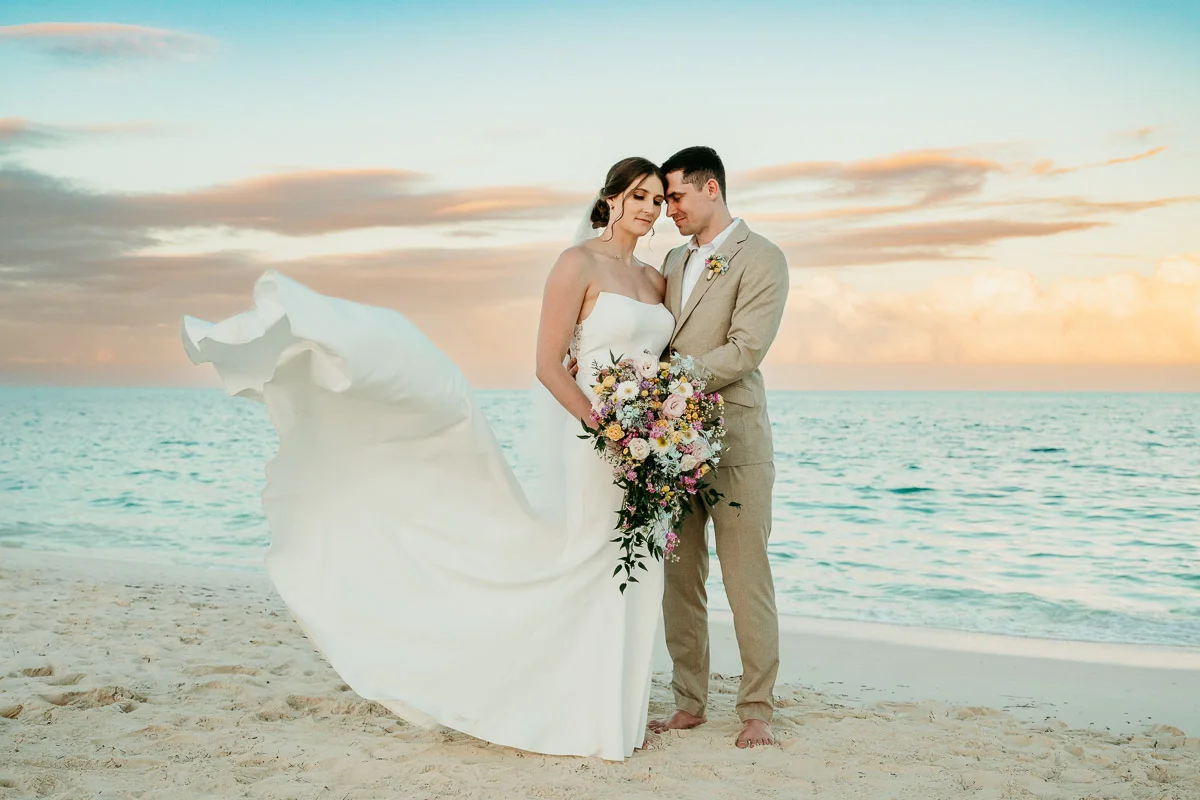 finest-playa-mujeres-wedding-1.webp