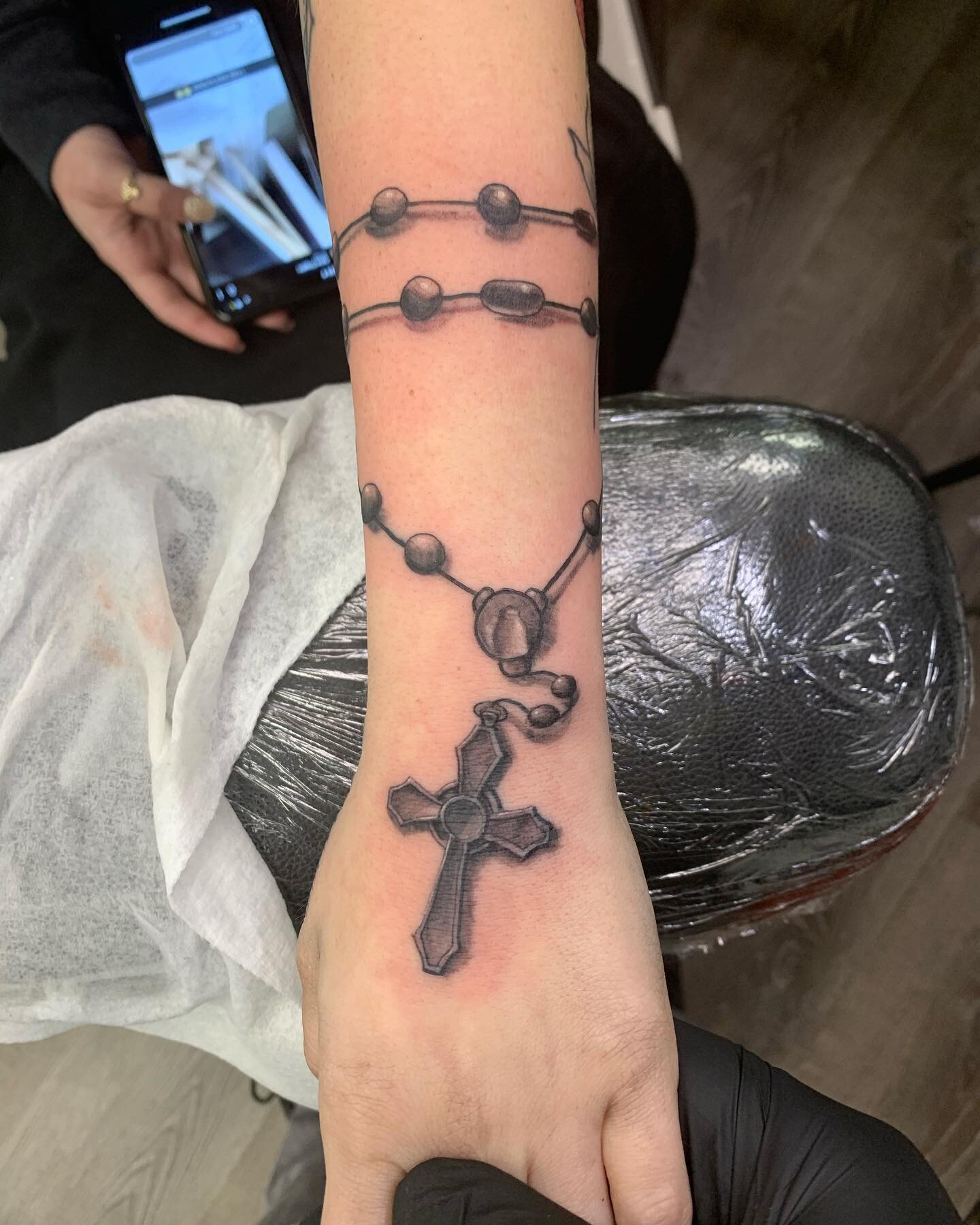 Some rosary beads i did yesterday #massachusetts #westernmasstattoo #Connecticut #connecticuttattoo #southwindsor #angrypenciltattoo #tattoo #tattoos #eternalink #hivecaps #saniderm #helios #dragonsbloodbutter #MAtattoo #CTtattoo #CTtattooartist #MAt