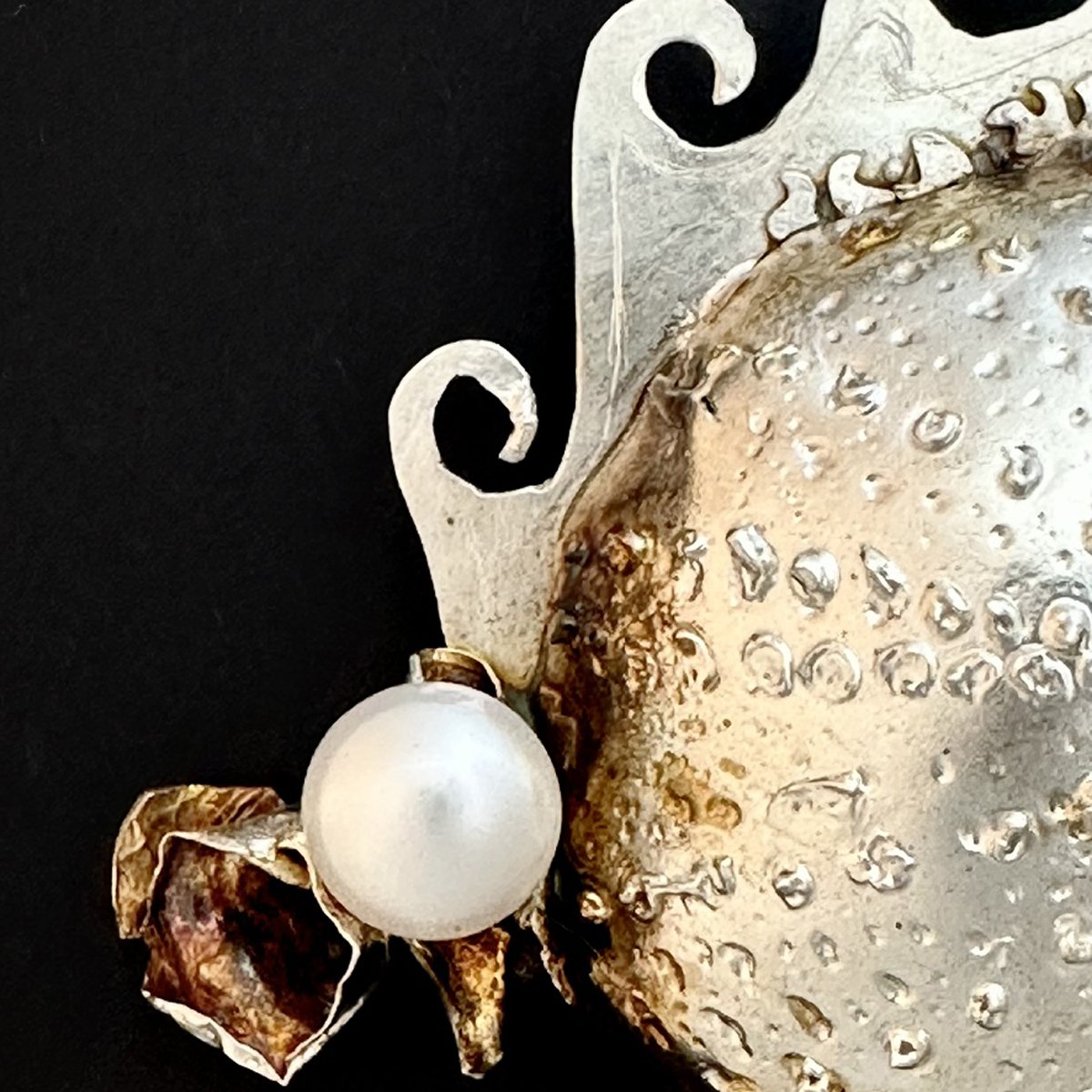 Sea urchin pin detail copy.jpg