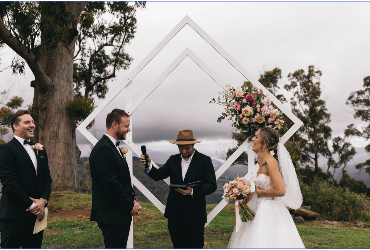 Gold Coast wedding celebrant working with couple to get married at wedding venue