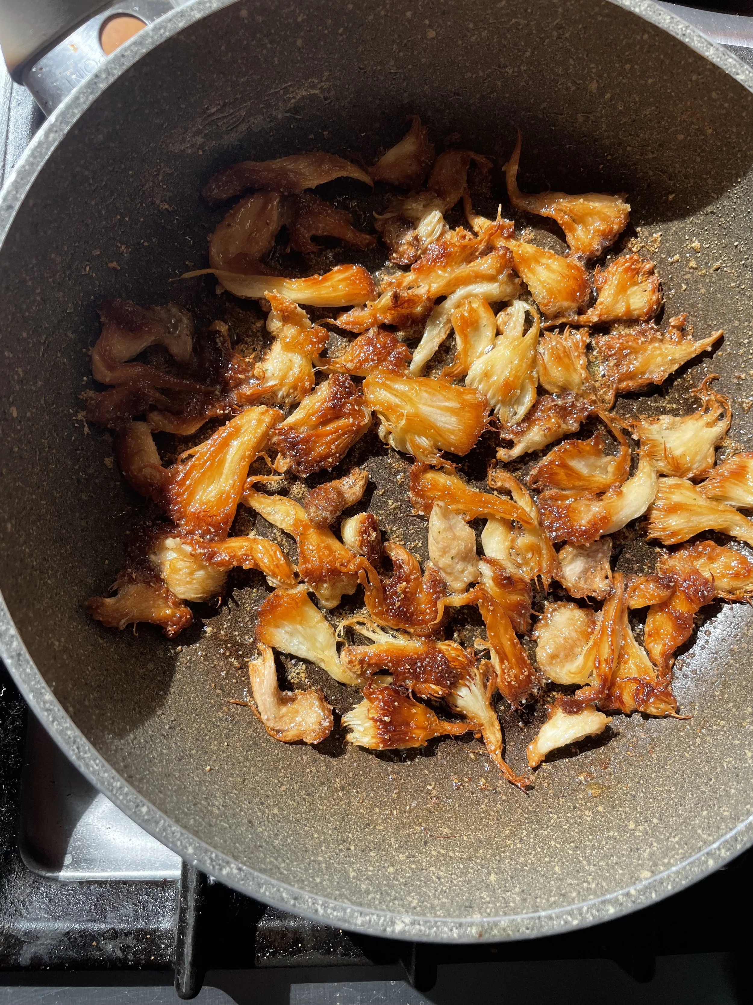 Sautéed Lion’s Mane w/Garlic✨